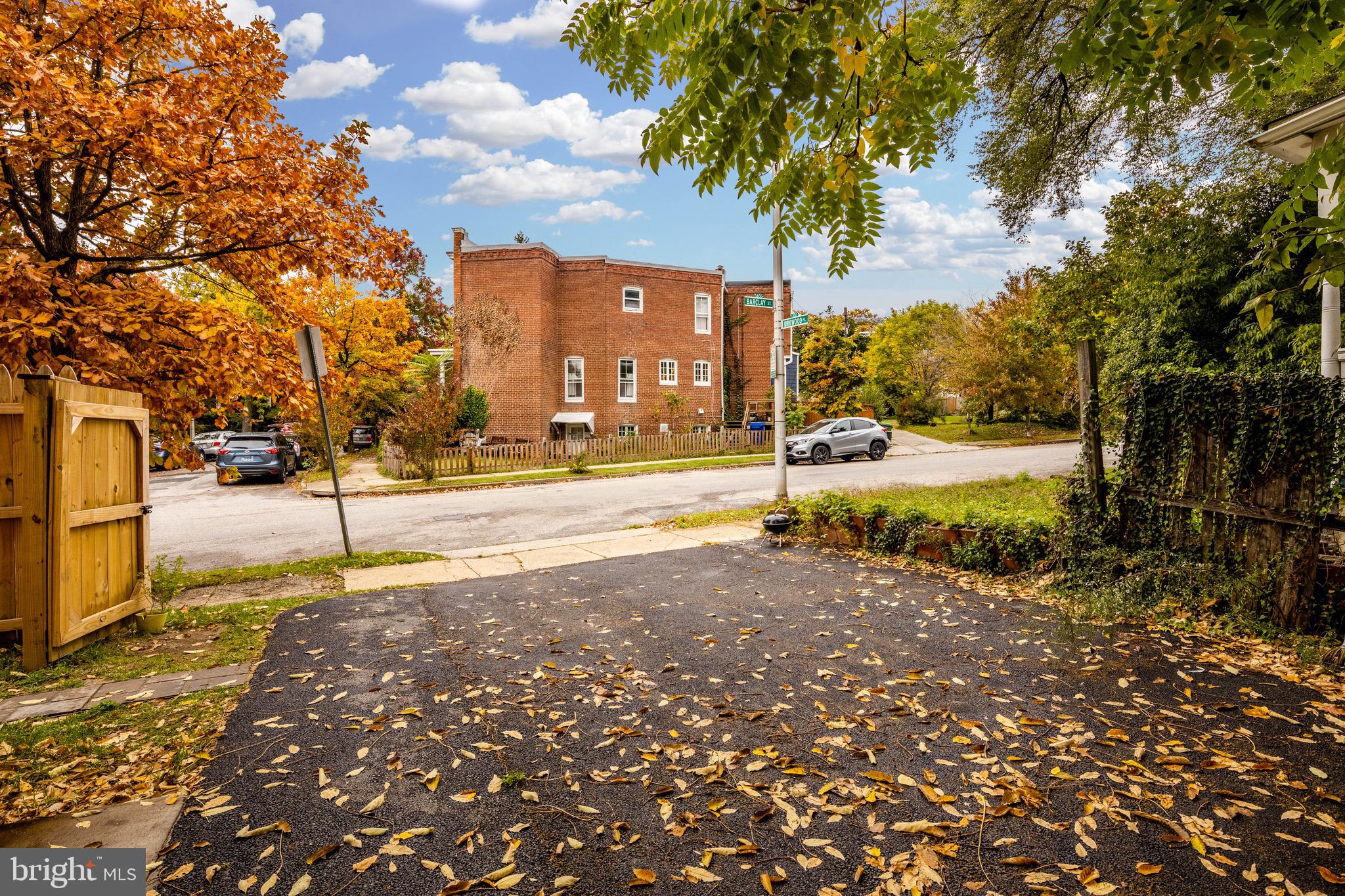 OAKENSHAWE - Residential