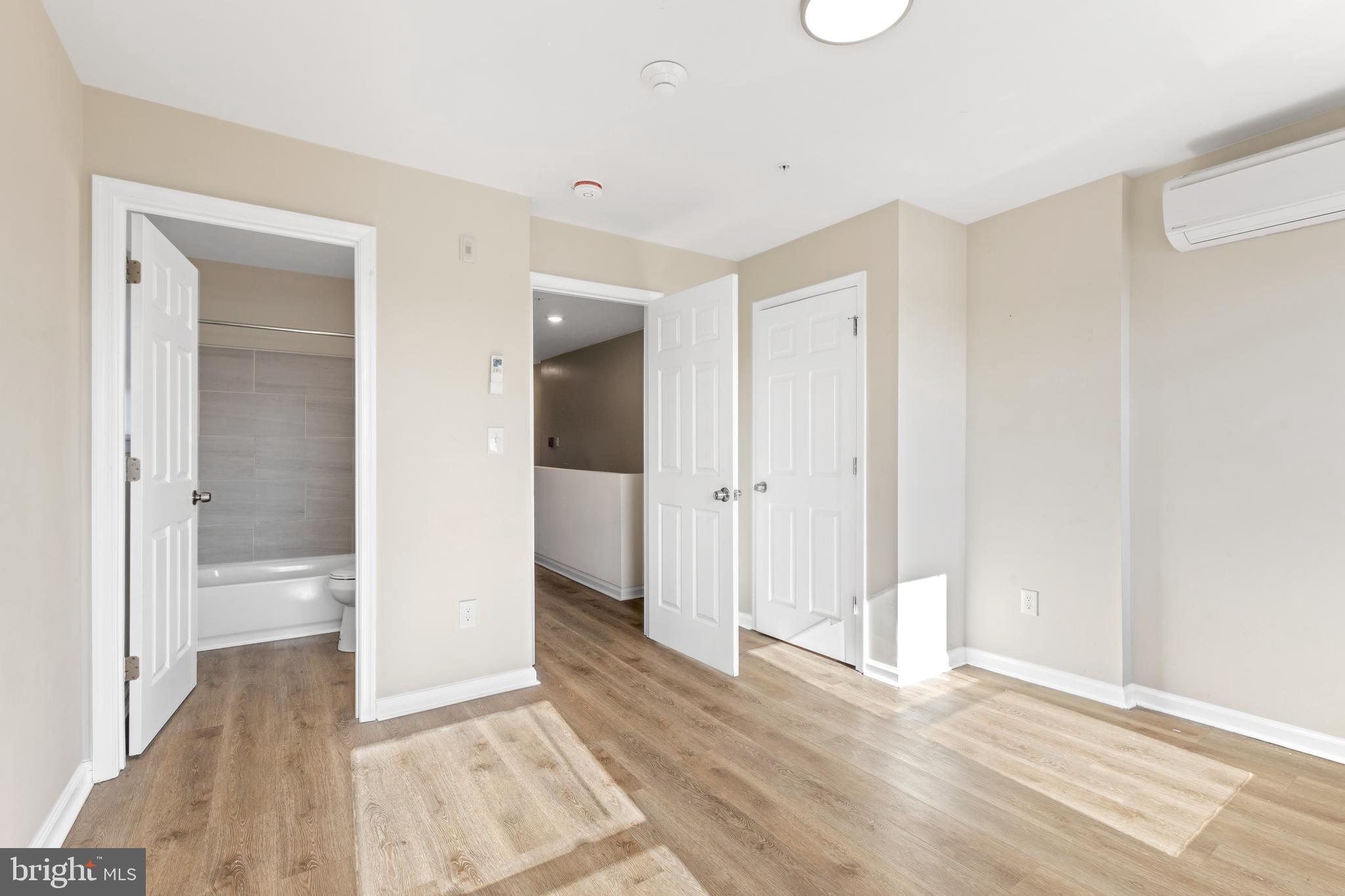 OAKENSHAWE - Residential