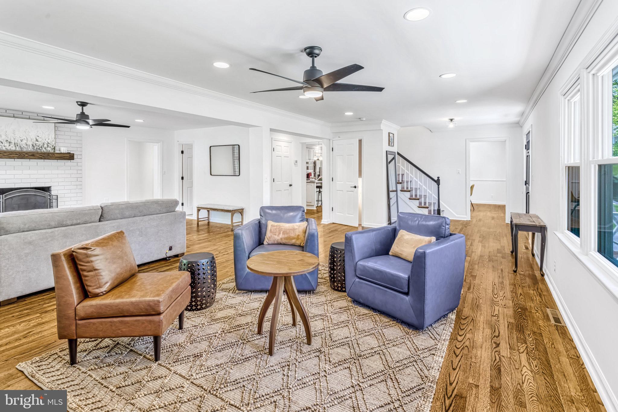 TWIN LAKES - Residential