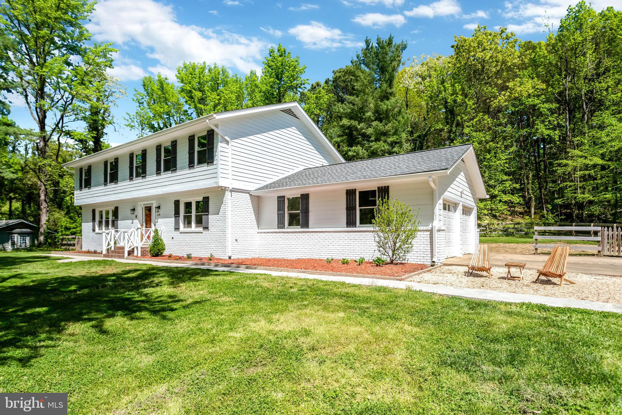 TWIN LAKES - Residential