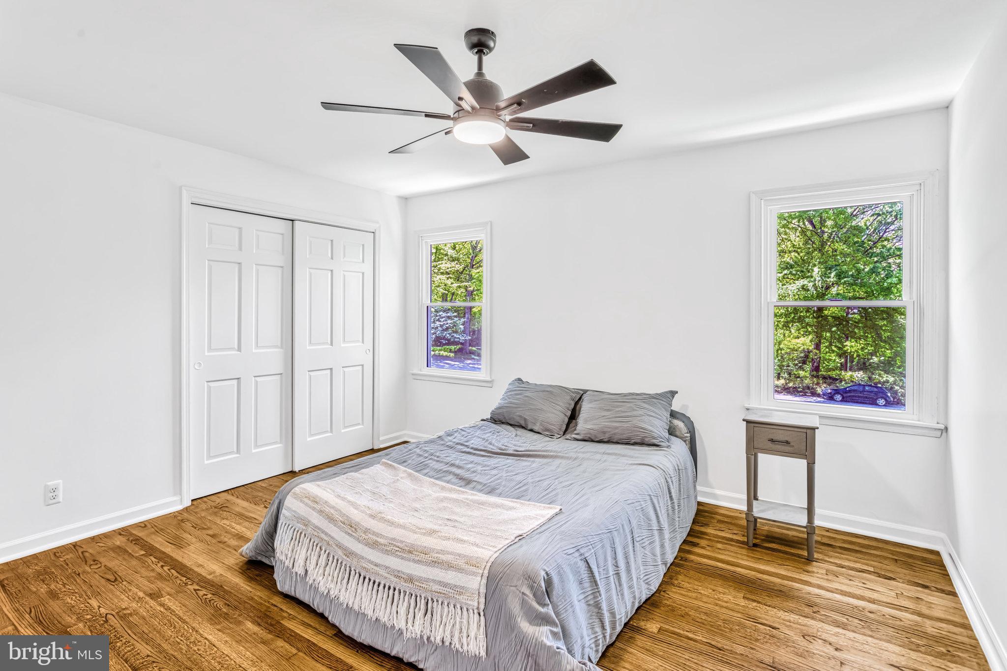 TWIN LAKES - Residential