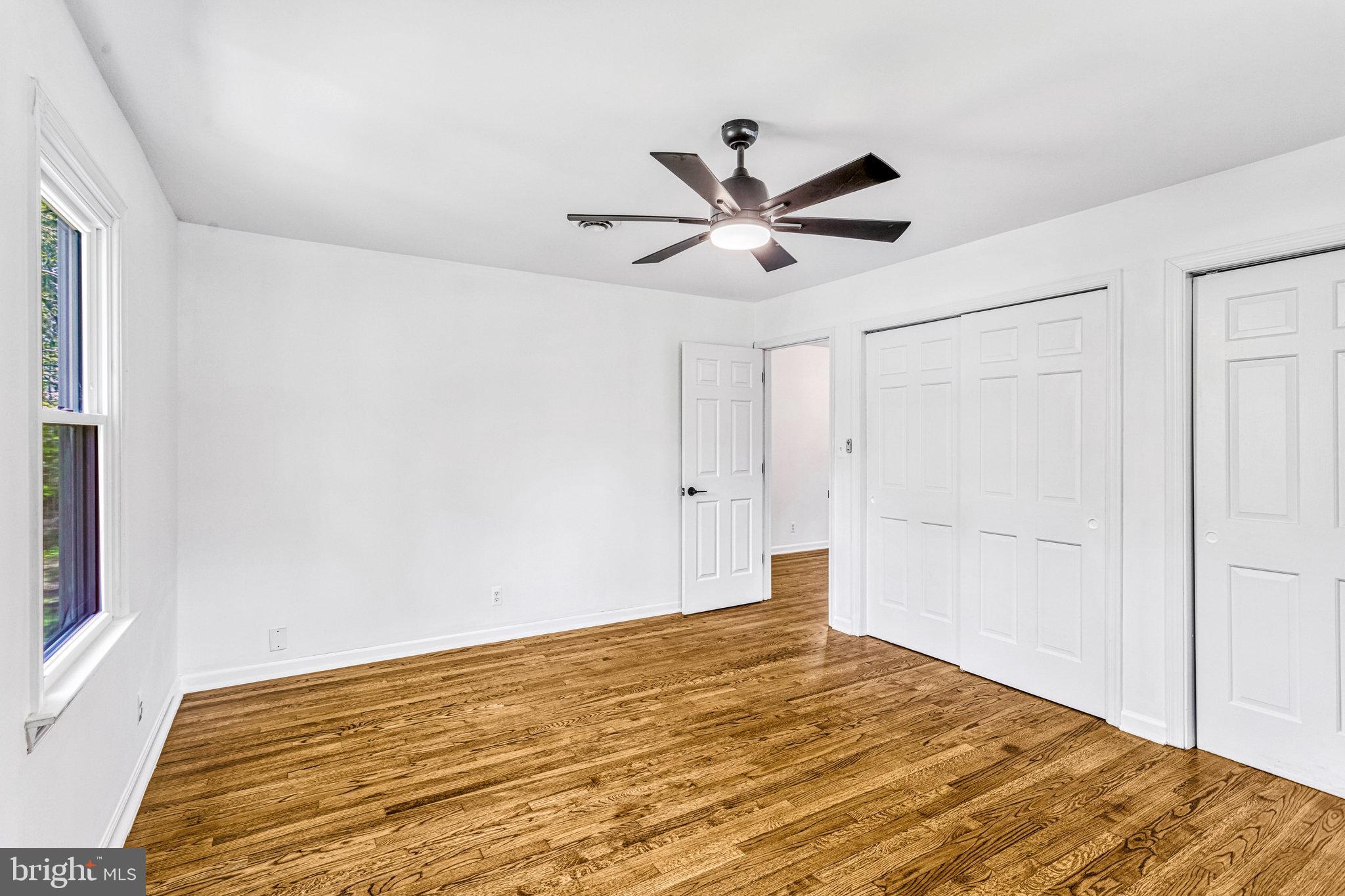 TWIN LAKES - Residential