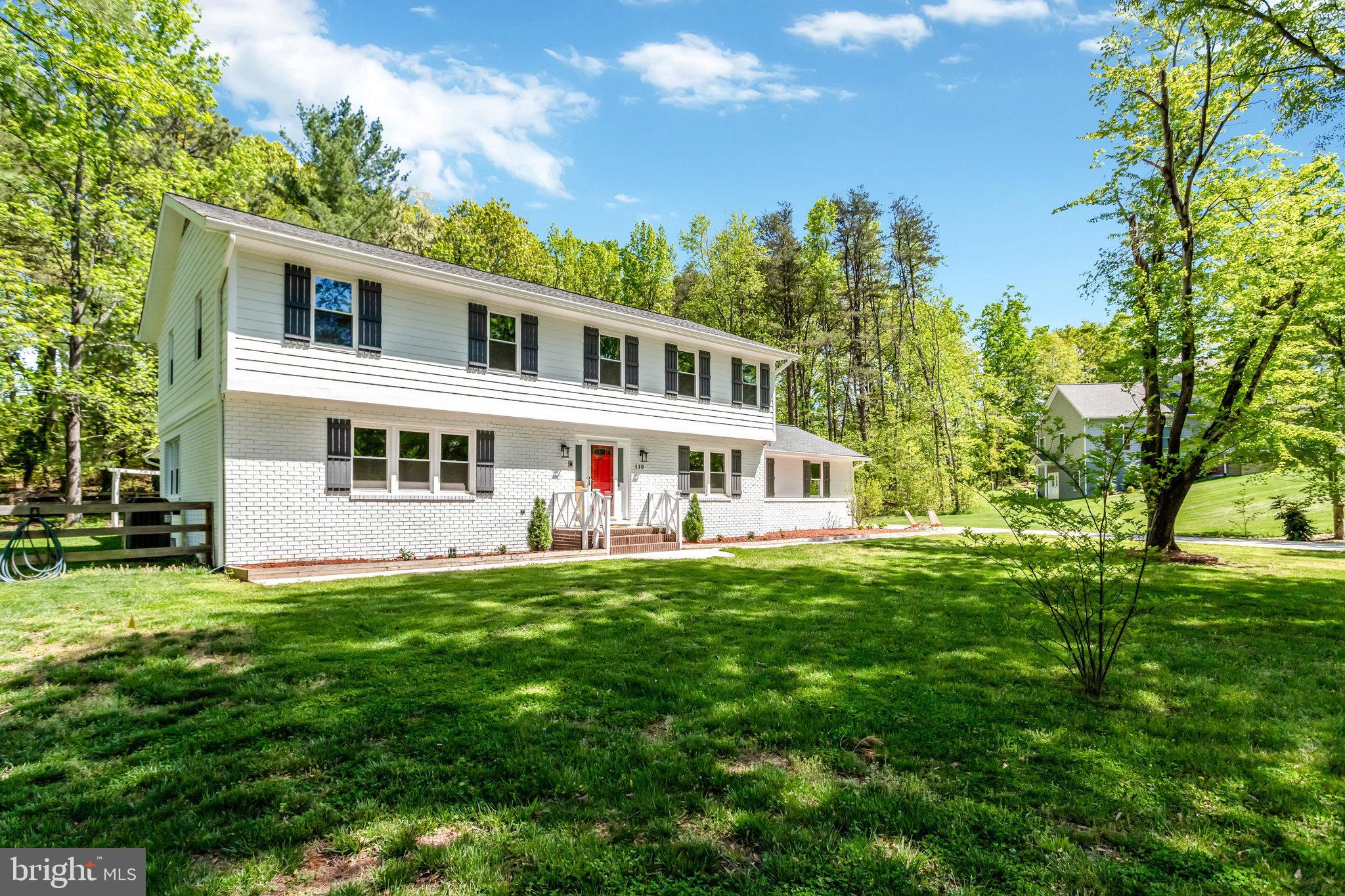 TWIN LAKES - Residential