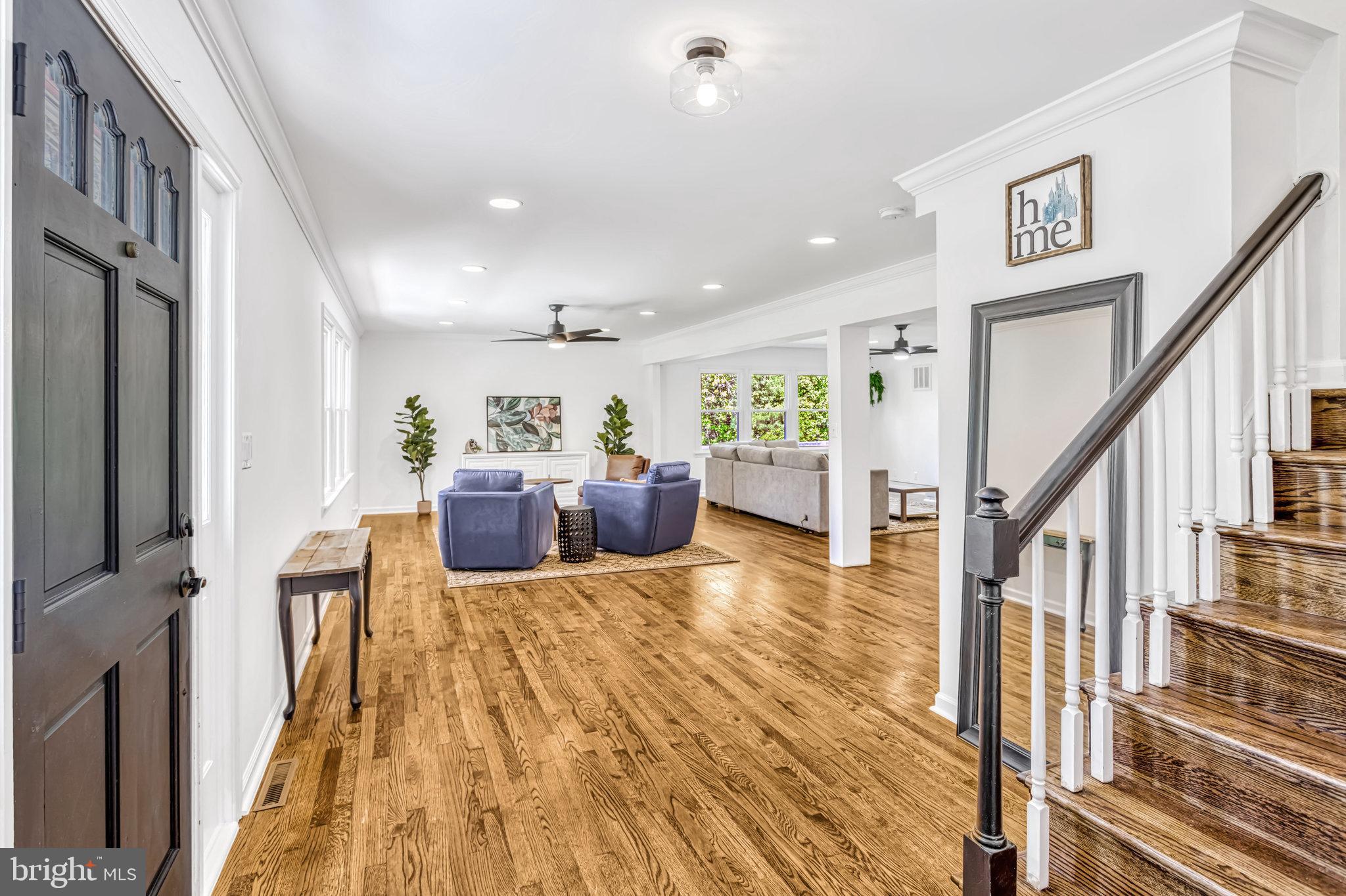 TWIN LAKES - Residential