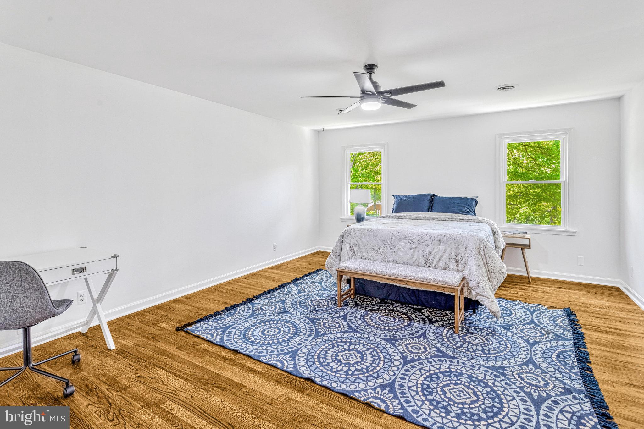 TWIN LAKES - Residential