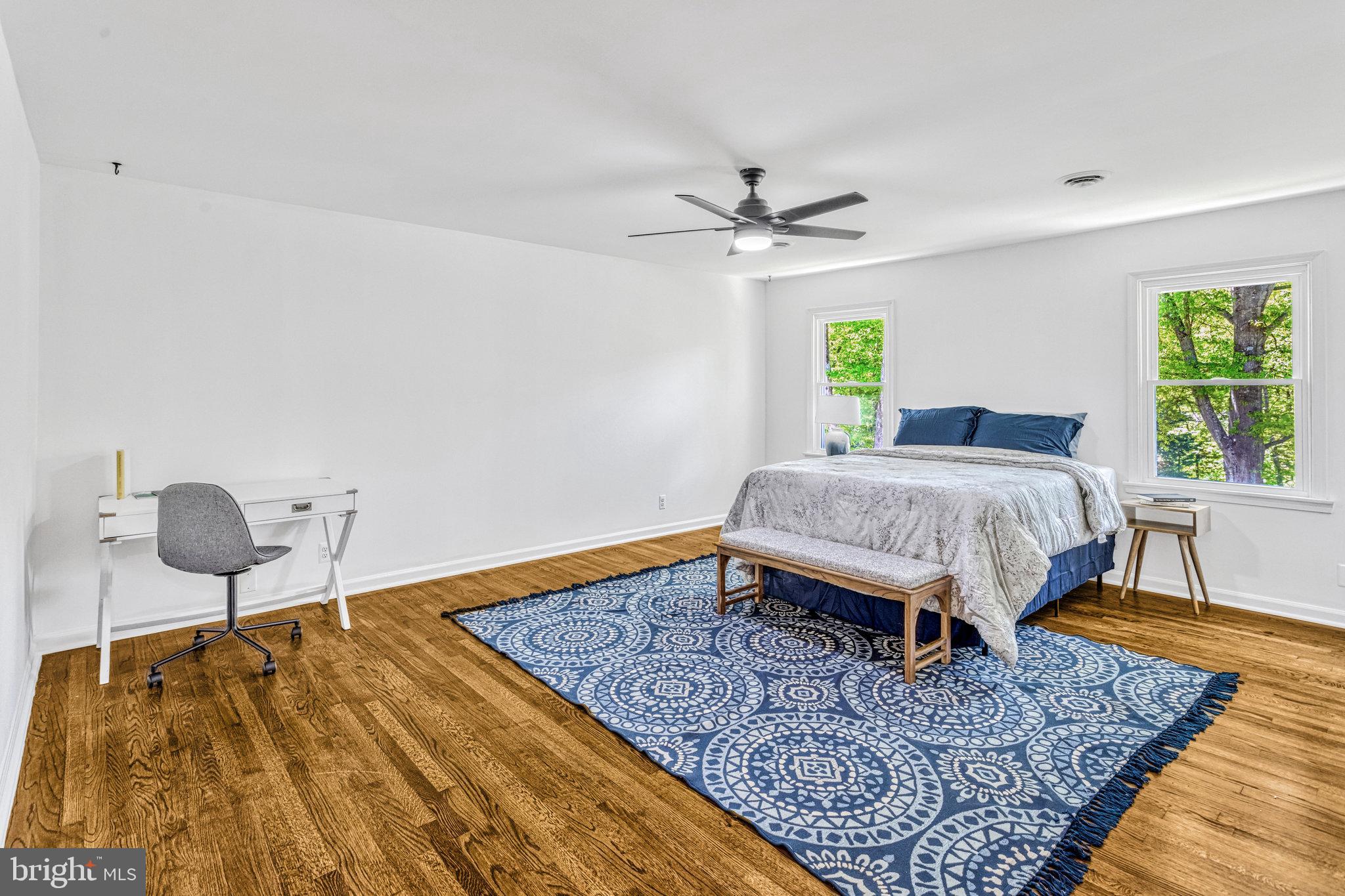 TWIN LAKES - Residential