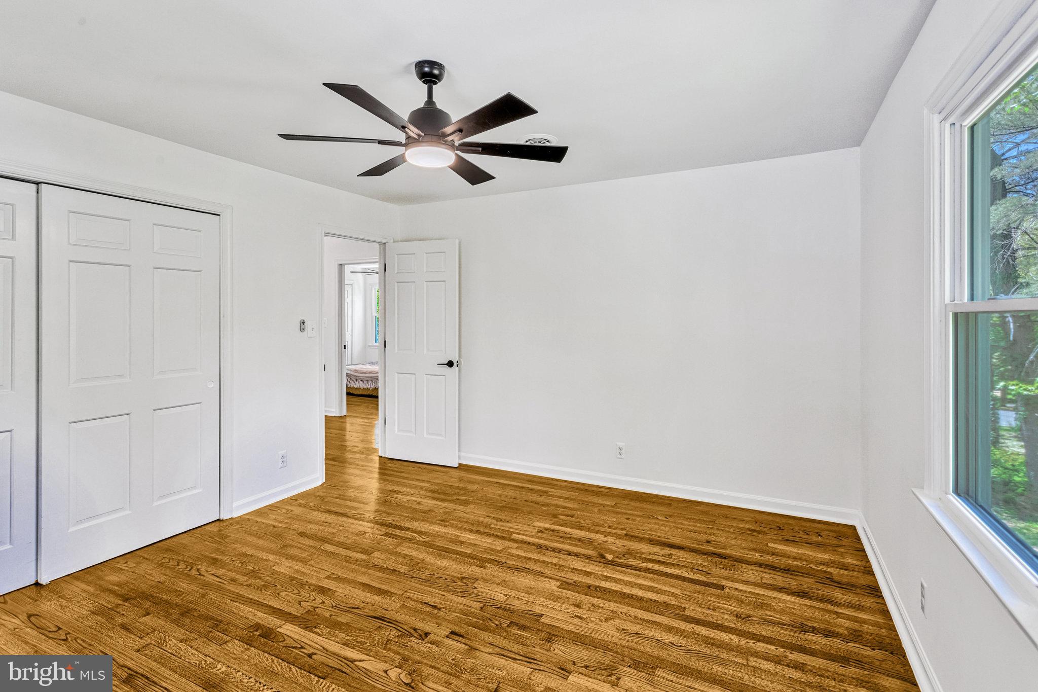 TWIN LAKES - Residential