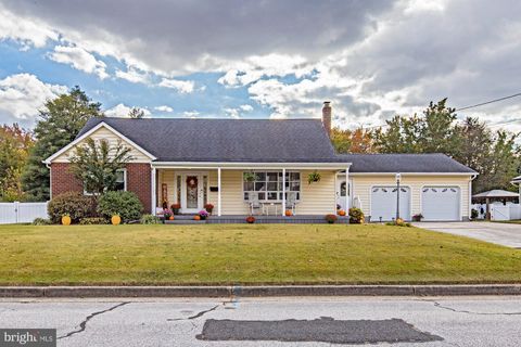 Photo of 412 Erie Avenue, CARNEYS POINT, NJ 08069 (MLS # NJSA2016820) Photo of 412 Erie Avenue, CARNEYS POINT, NJ 08069 (MLS # NJSA2016820)