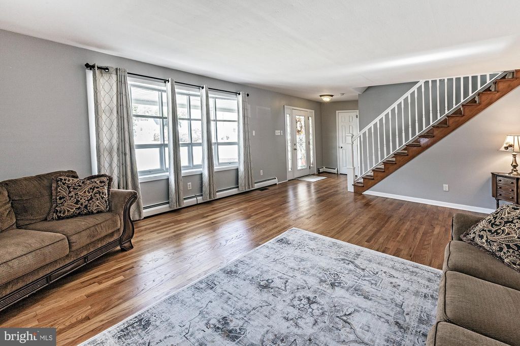 Photo of 412 Erie Avenue, CARNEYS POINT, NJ 08069 (MLS # NJSA2016820)