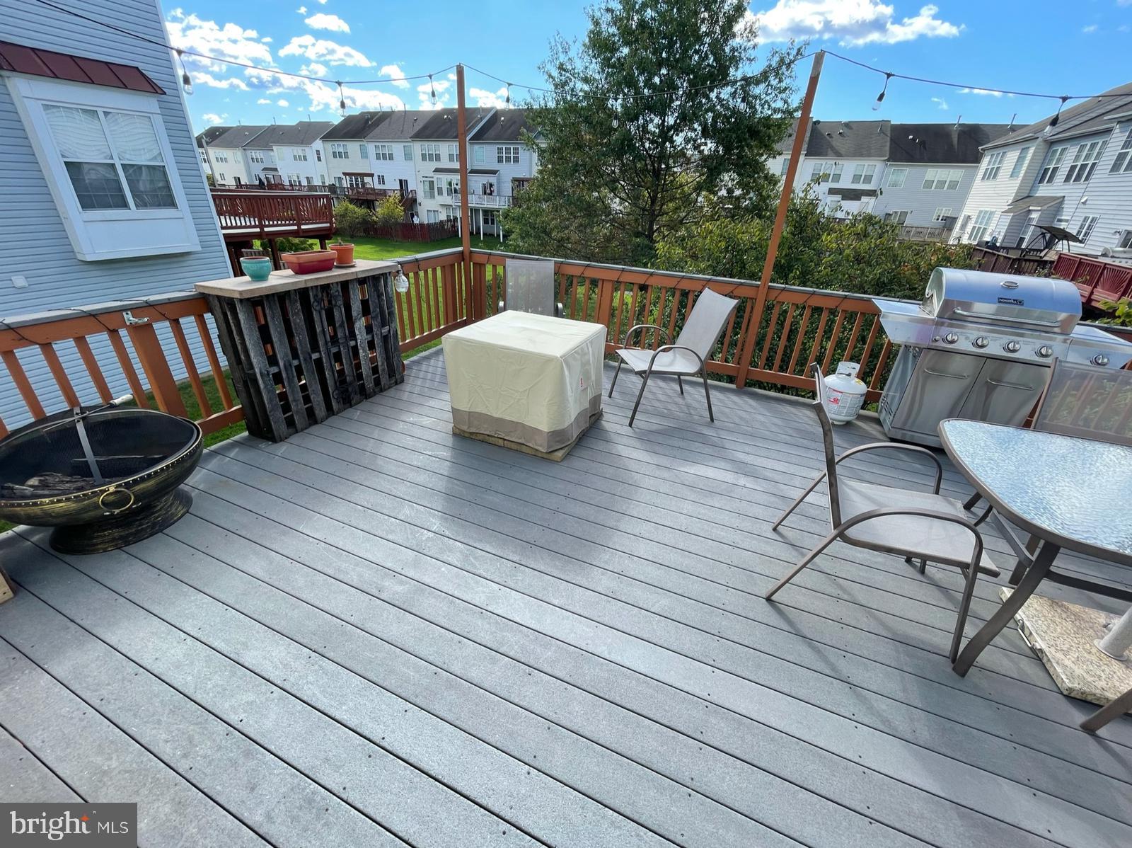 LOUDOUN PARKWAY CENTER - Residential Lease