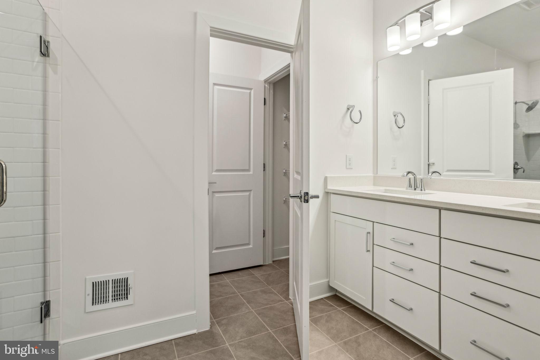 BELMONT OVERLOOK - Residential Lease