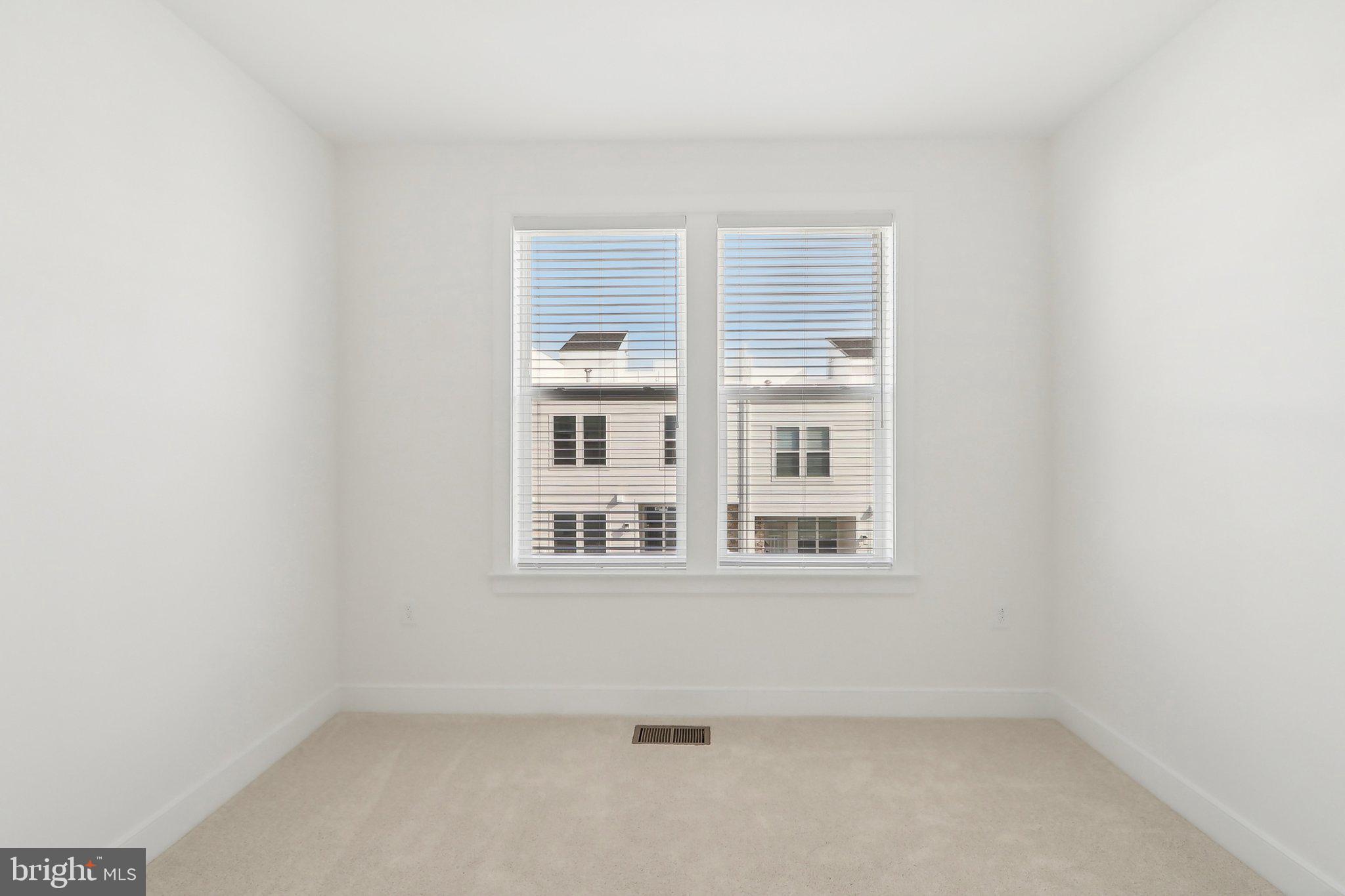 BELMONT OVERLOOK - Residential Lease