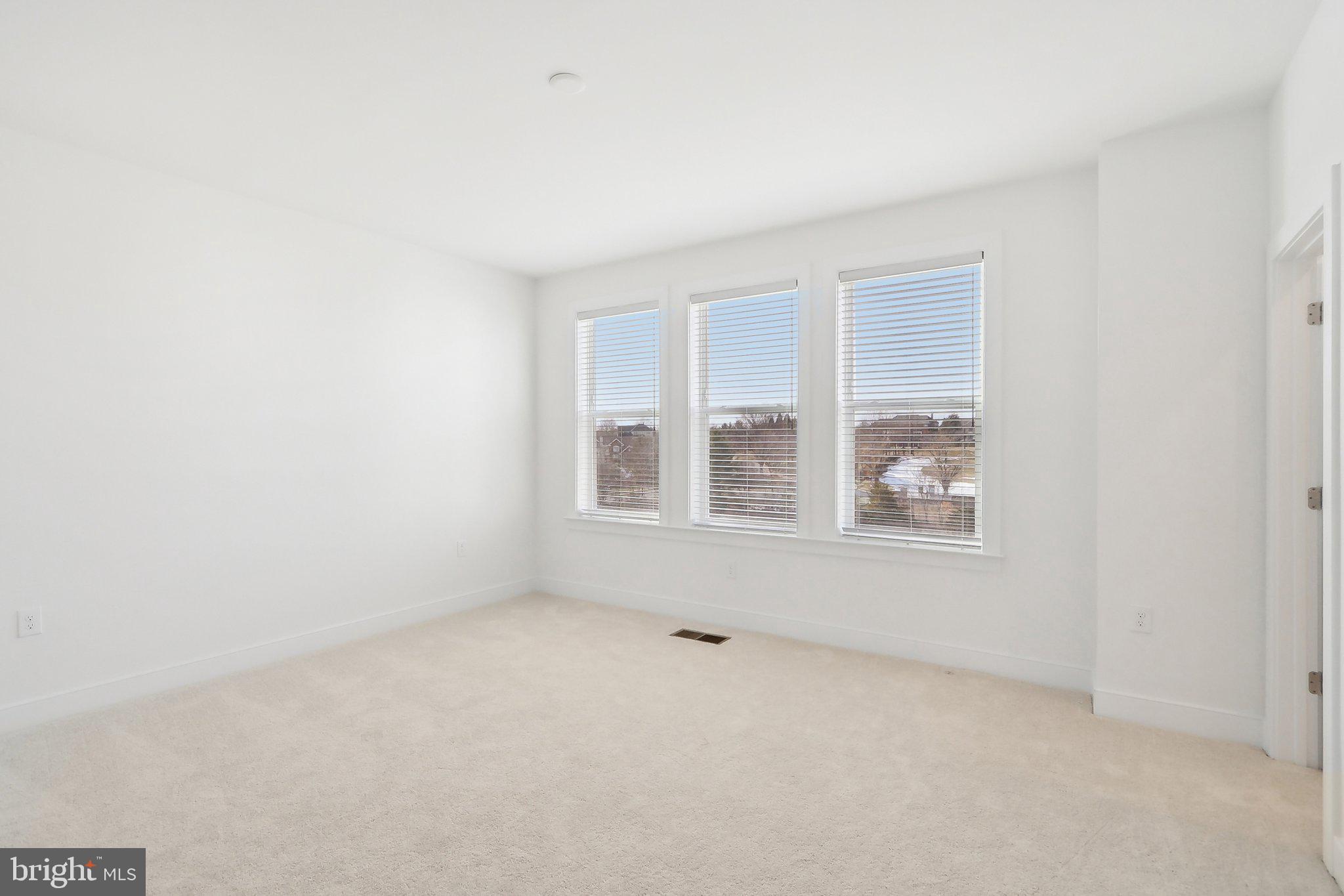 BELMONT OVERLOOK - Residential Lease