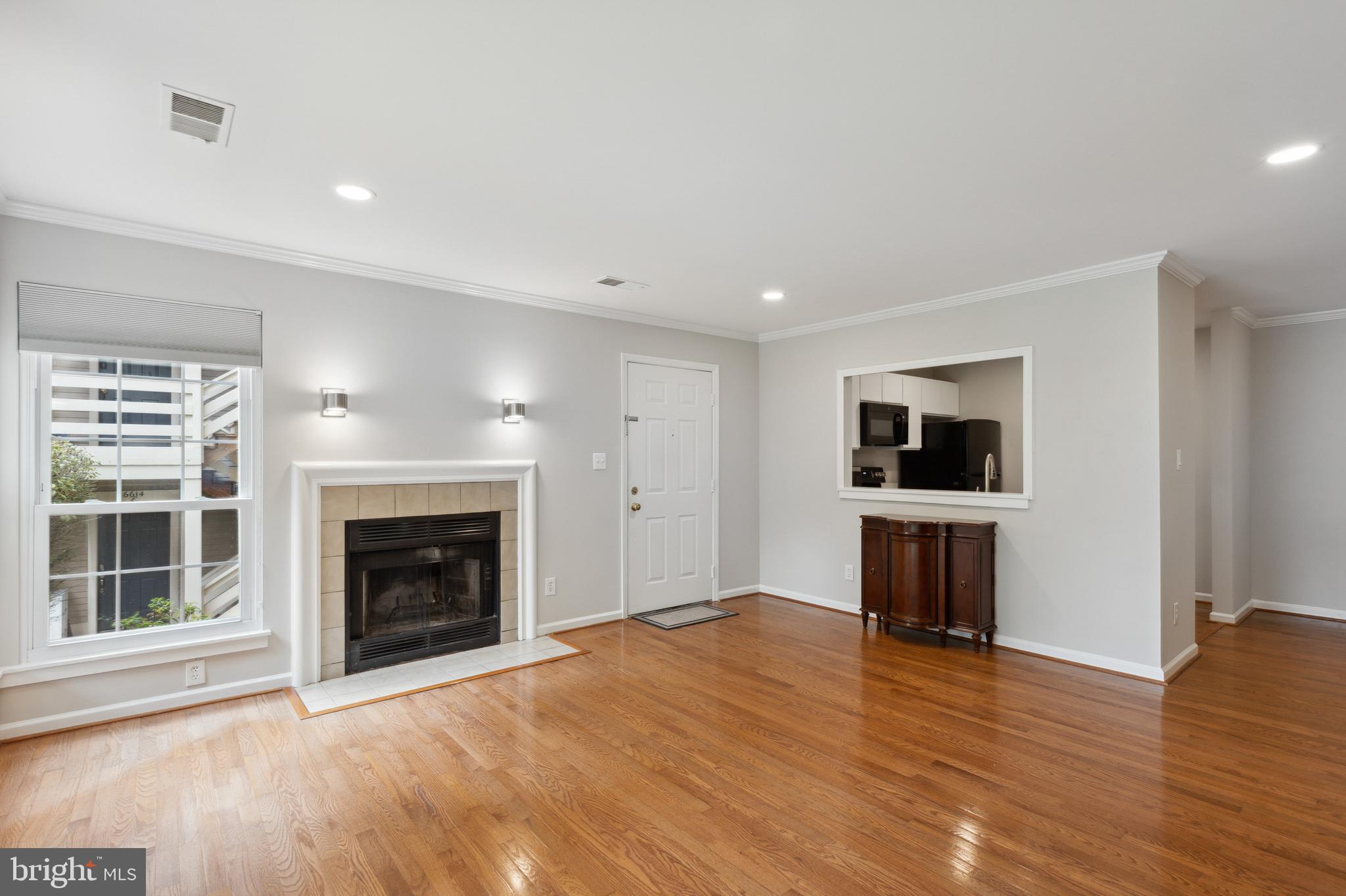 CARR AT PINECREST - Residential