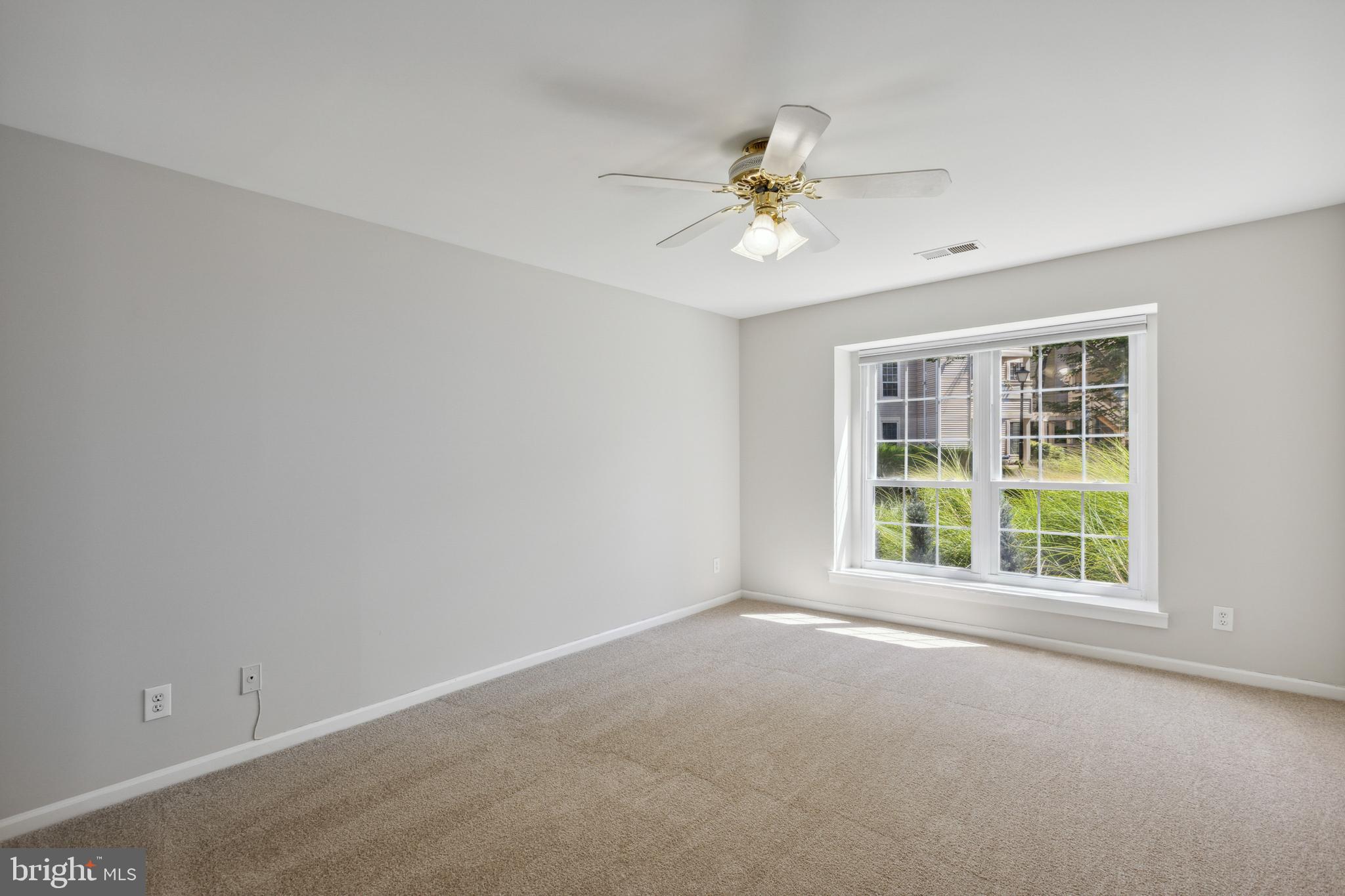 CARR AT PINECREST - Residential