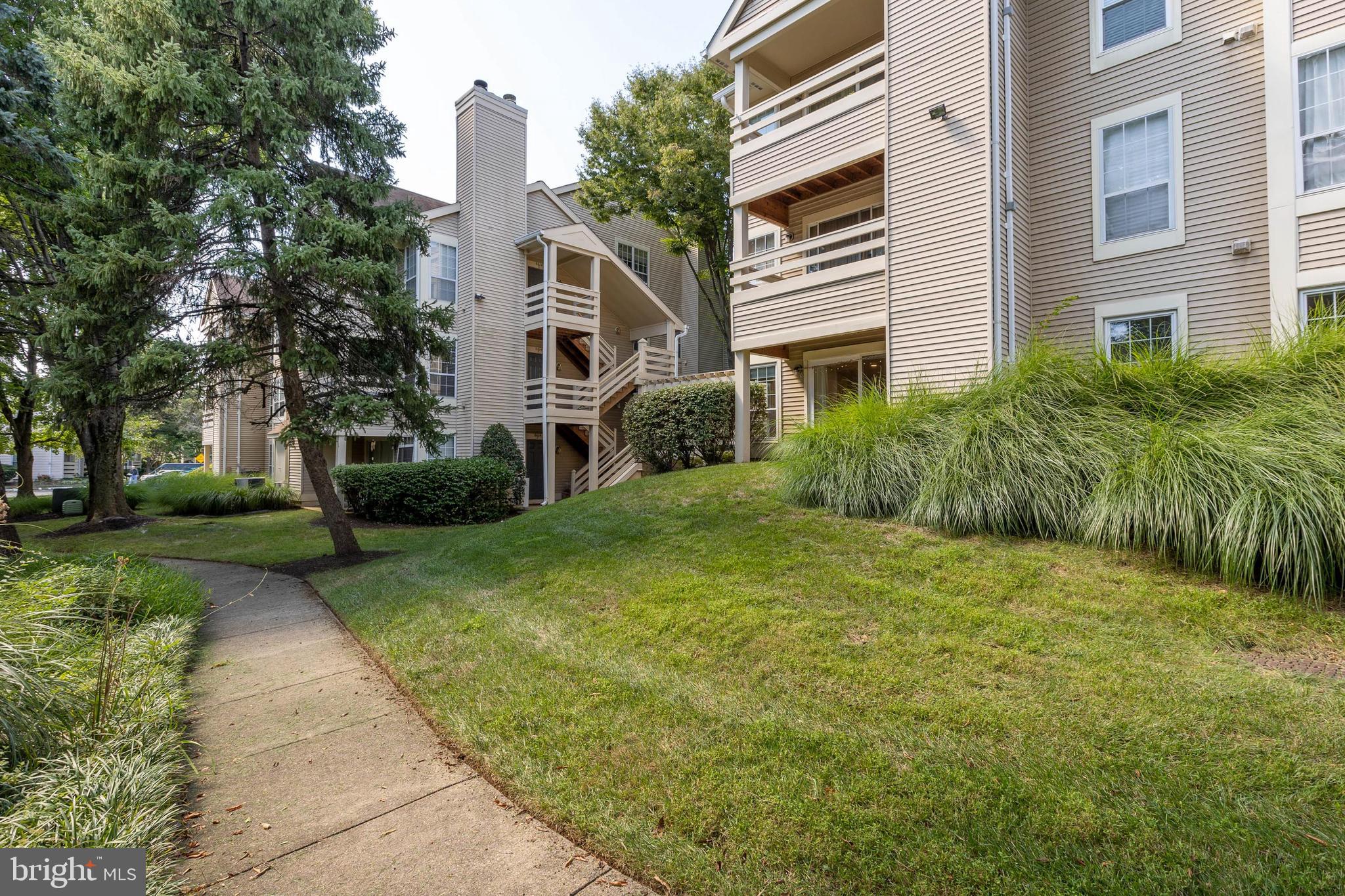 CARR AT PINECREST - Residential