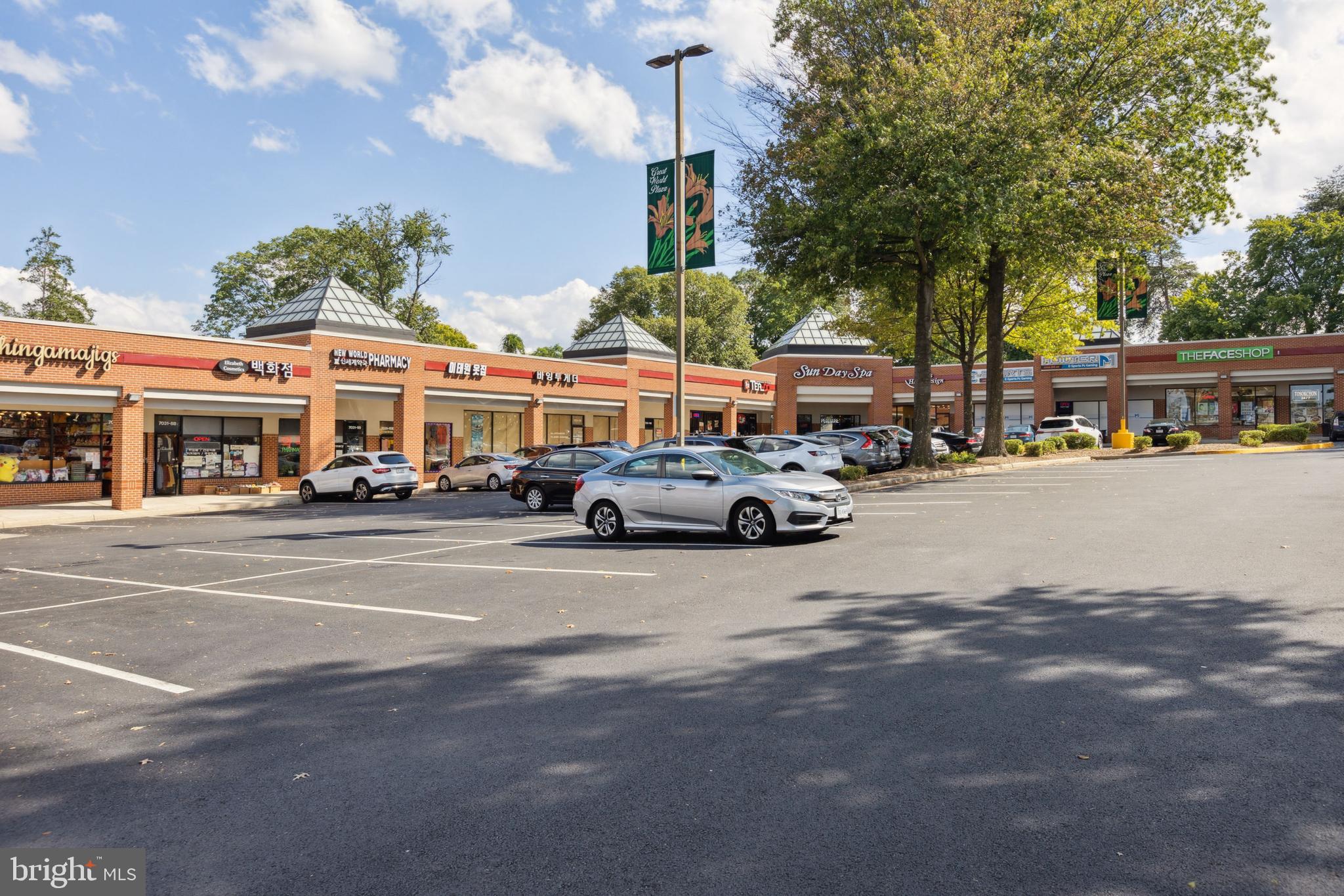 CARR AT PINECREST - Residential