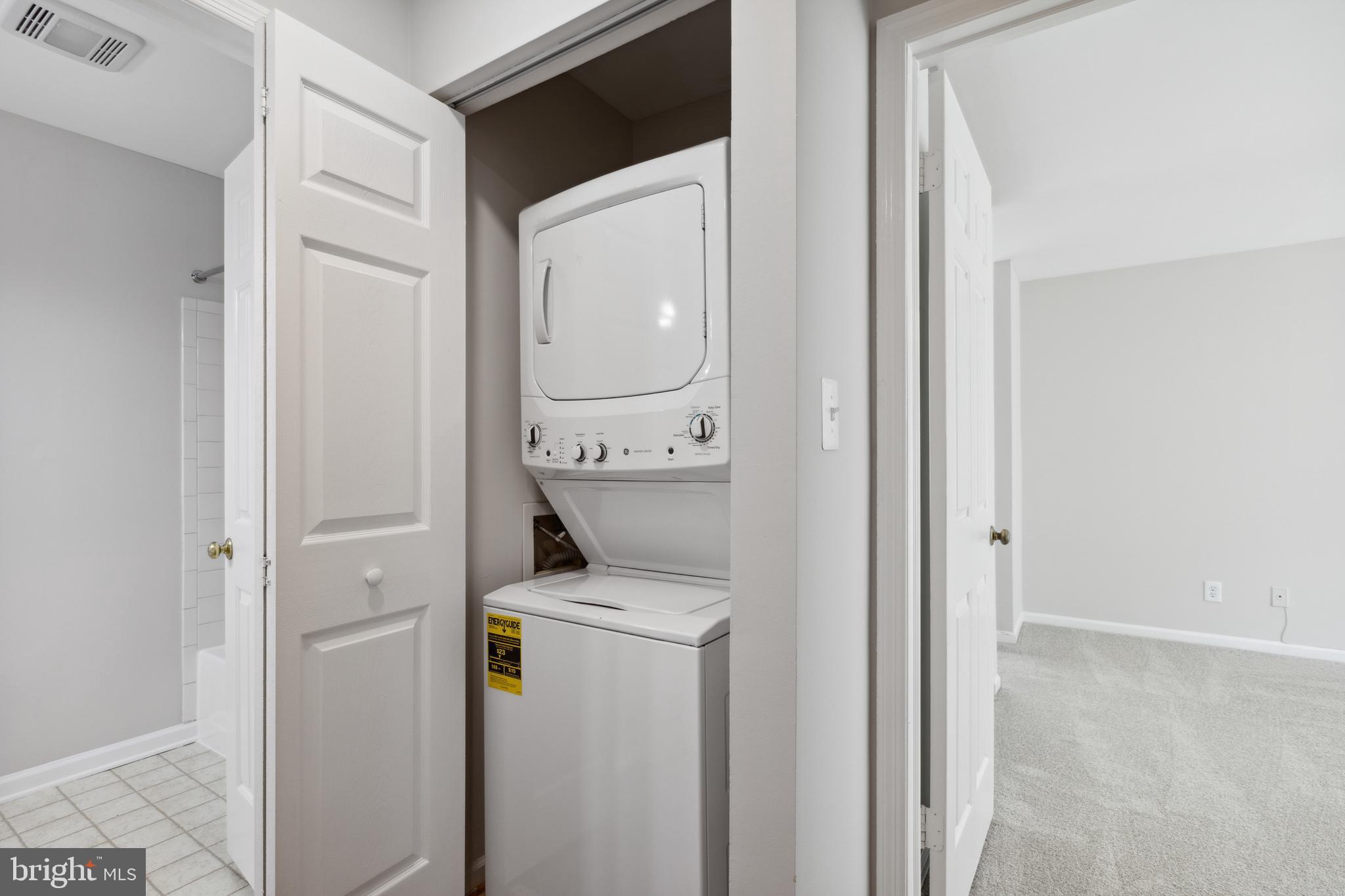 CARR AT PINECREST - Residential