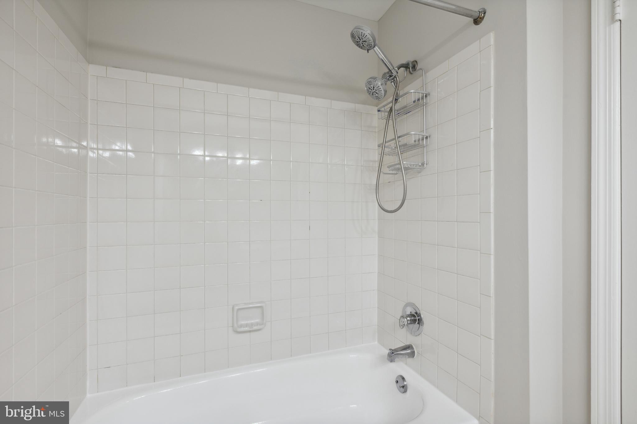 CARR AT PINECREST - Residential