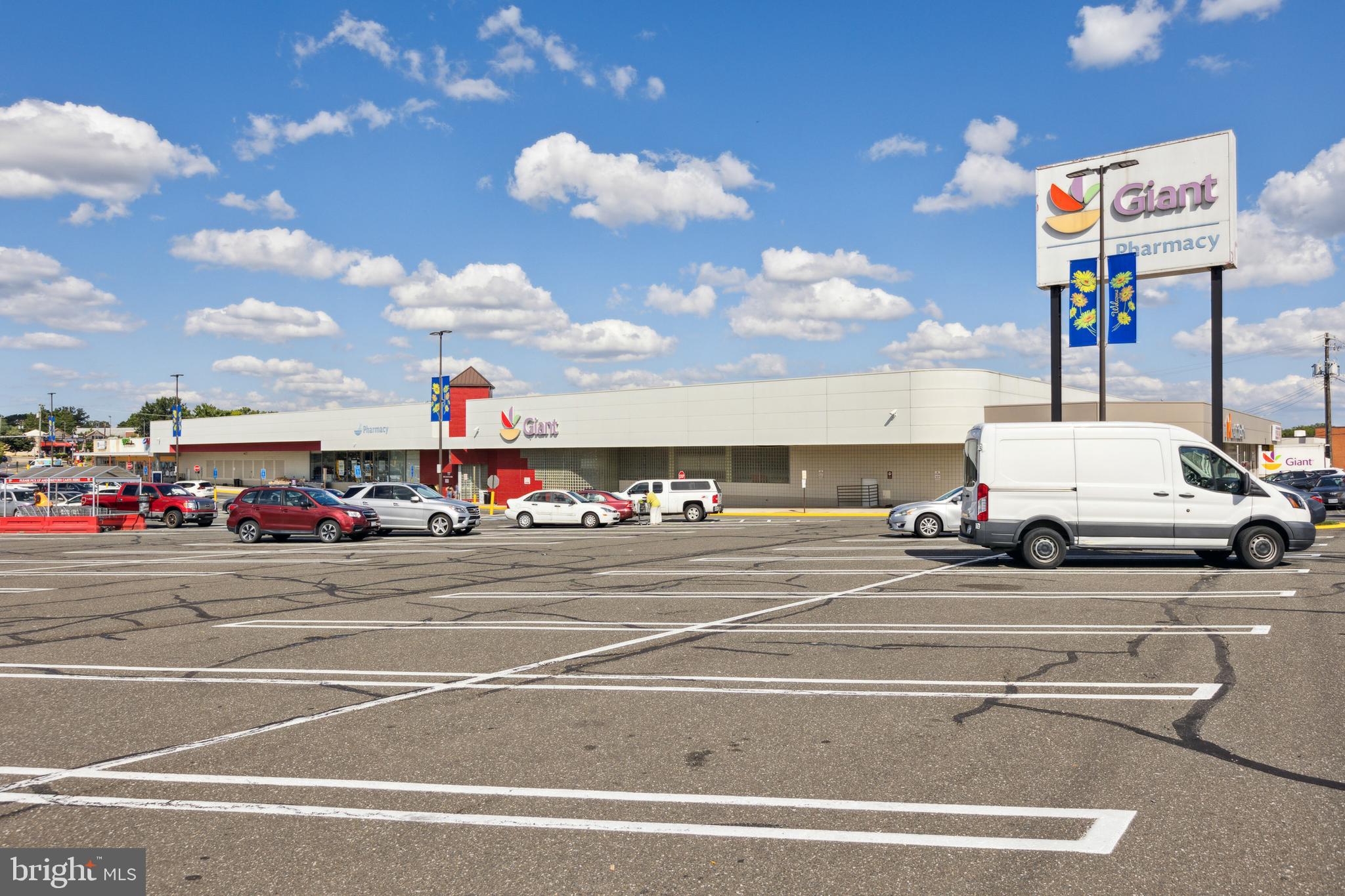 CARR AT PINECREST - Residential