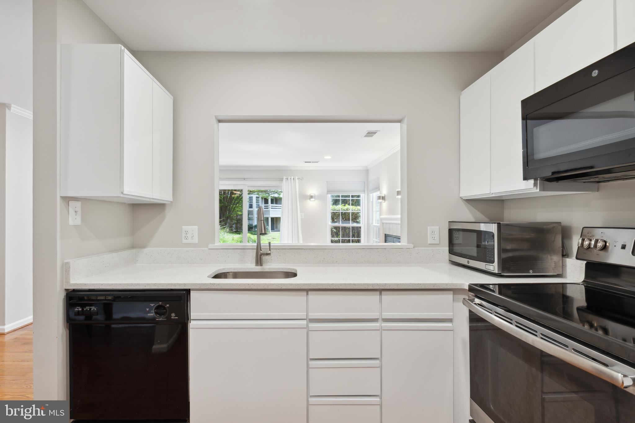 CARR AT PINECREST - Residential