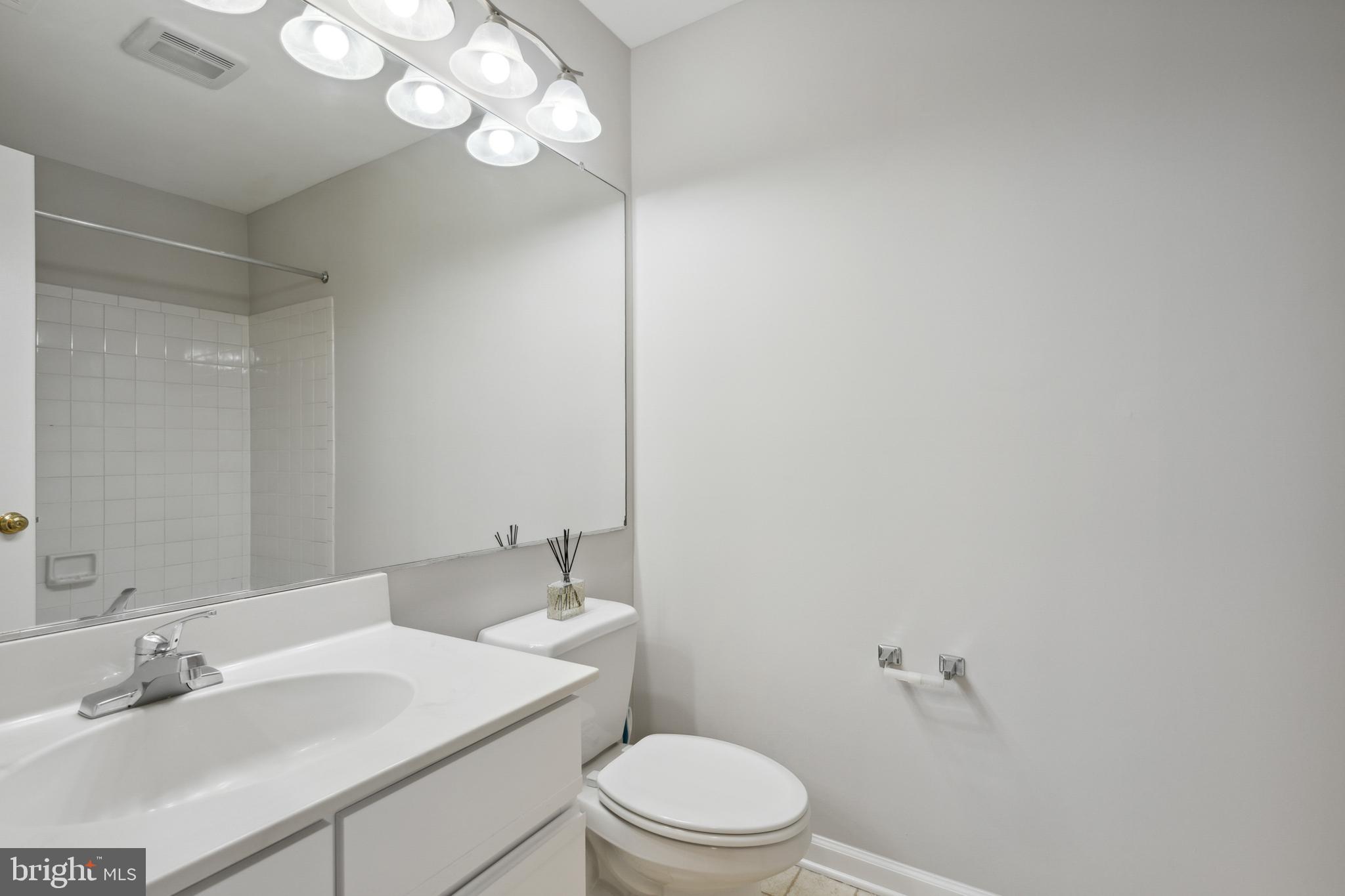 CARR AT PINECREST - Residential