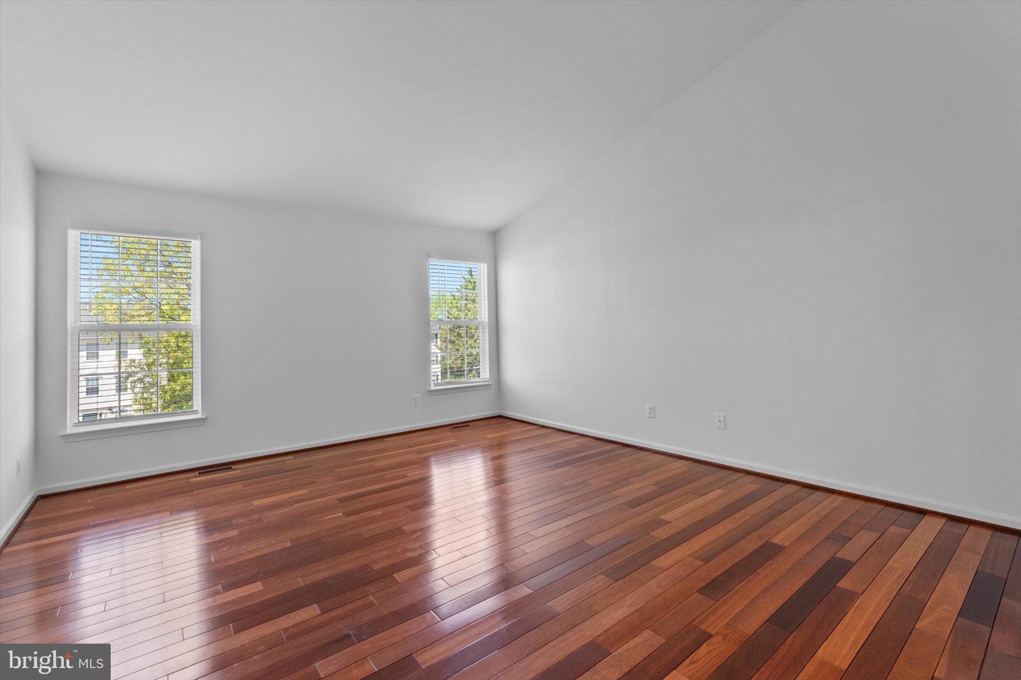 ROCKHILL CENTER ESTATES - Residential Lease