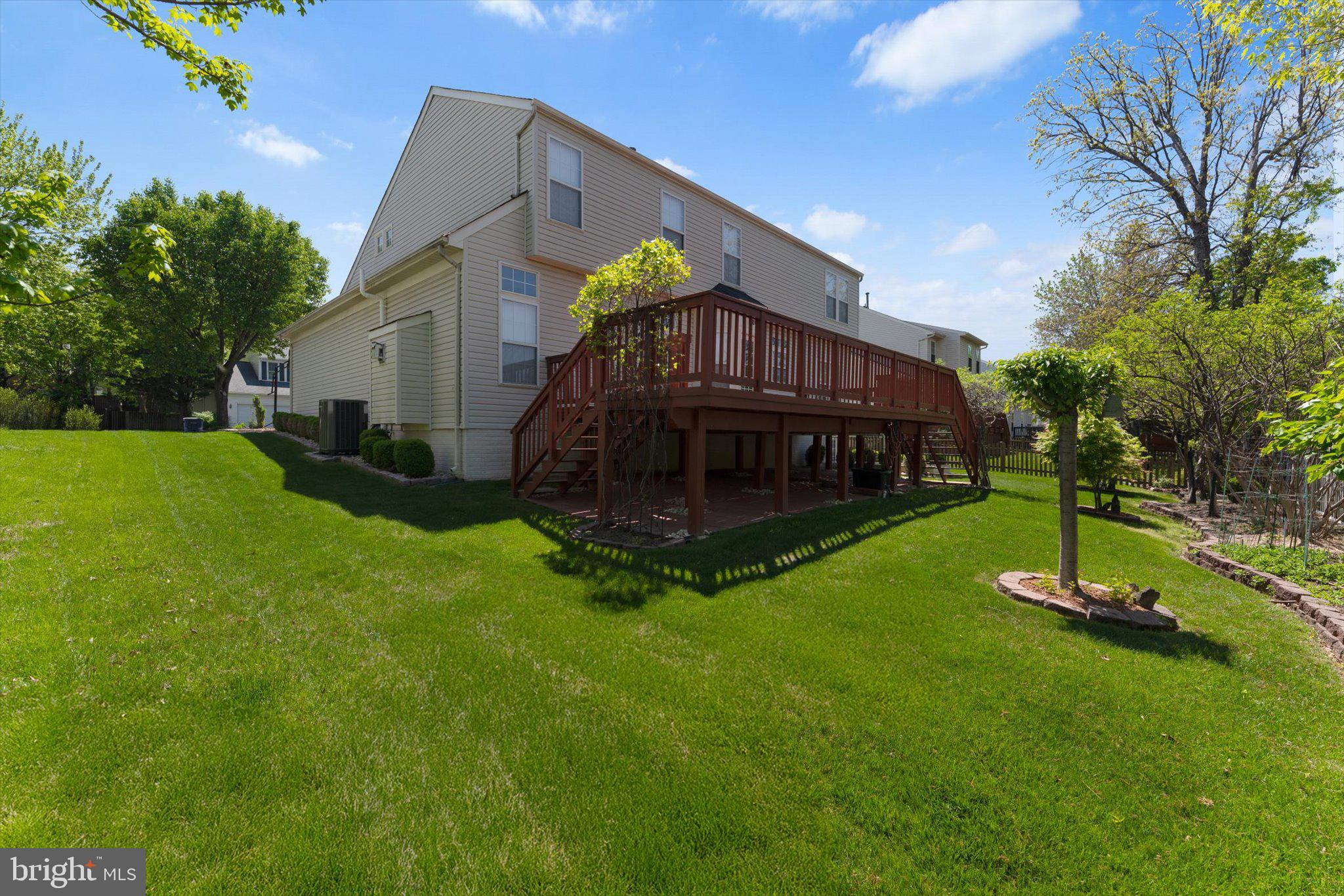 ROCKHILL CENTER ESTATES - Residential Lease