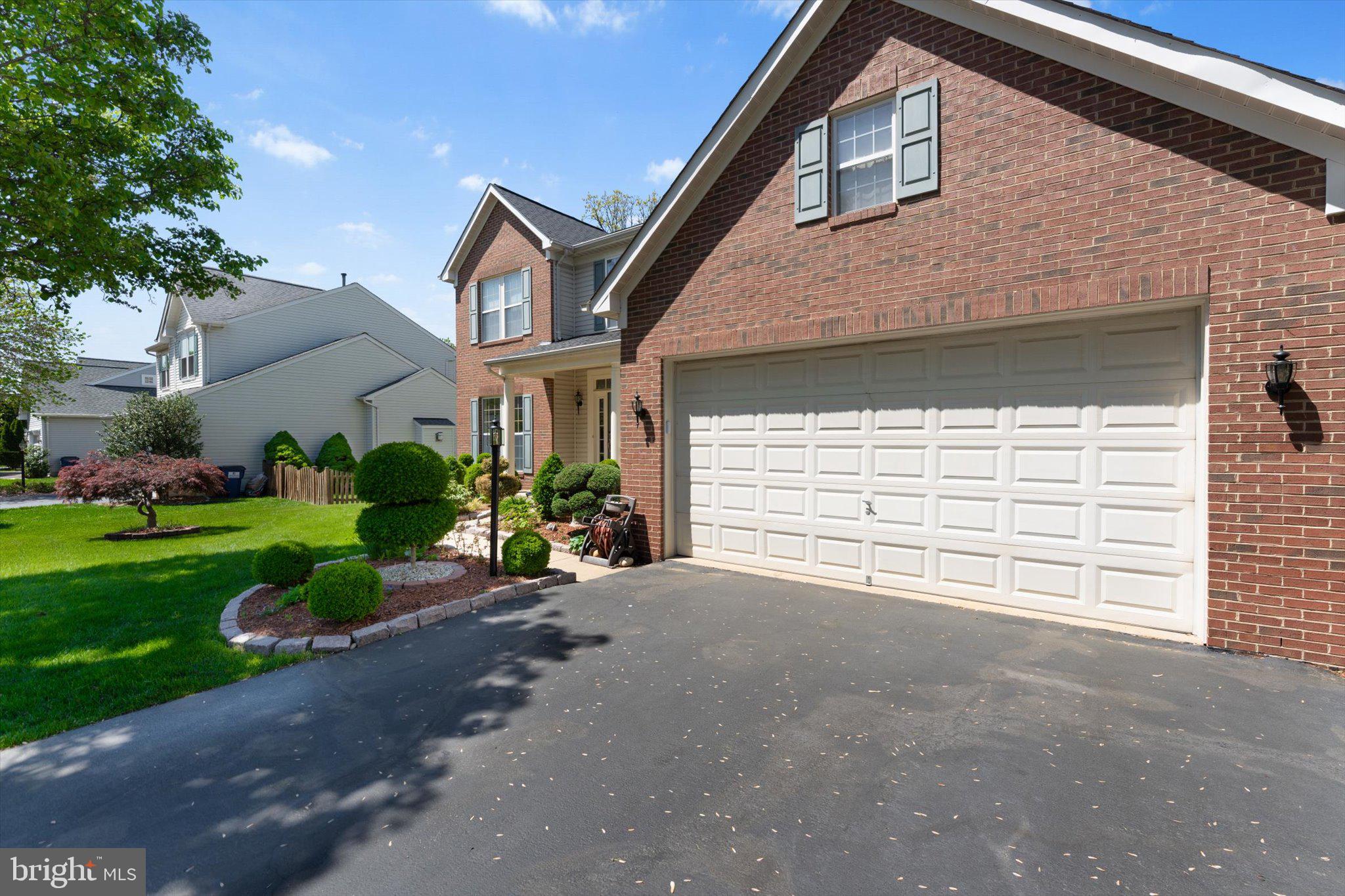 ROCKHILL CENTER ESTATES - Residential Lease