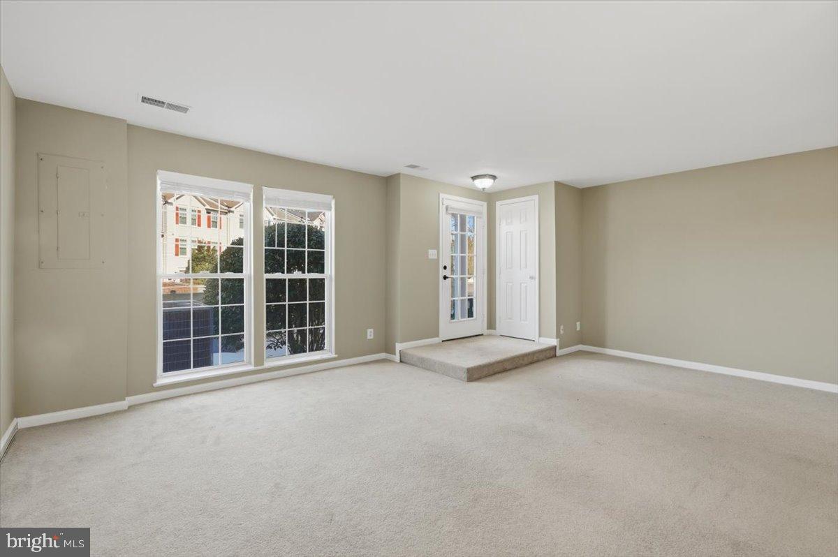 WELLINGTON/CLOVERHILL CONDOS - Residential