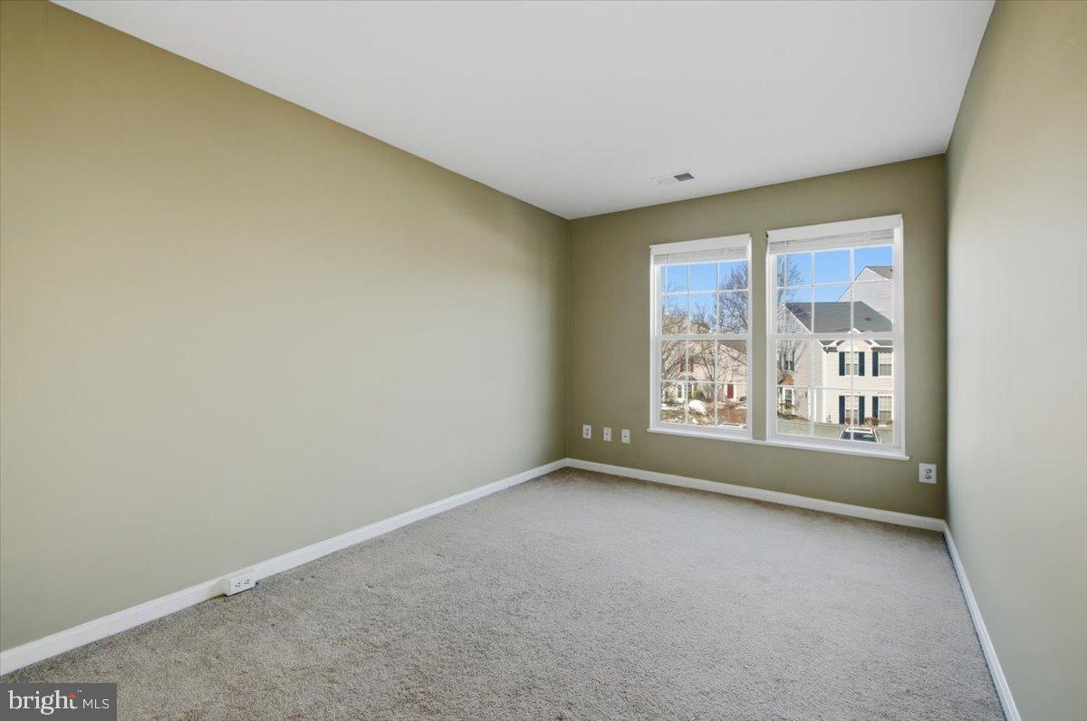 WELLINGTON/CLOVERHILL CONDOS - Residential