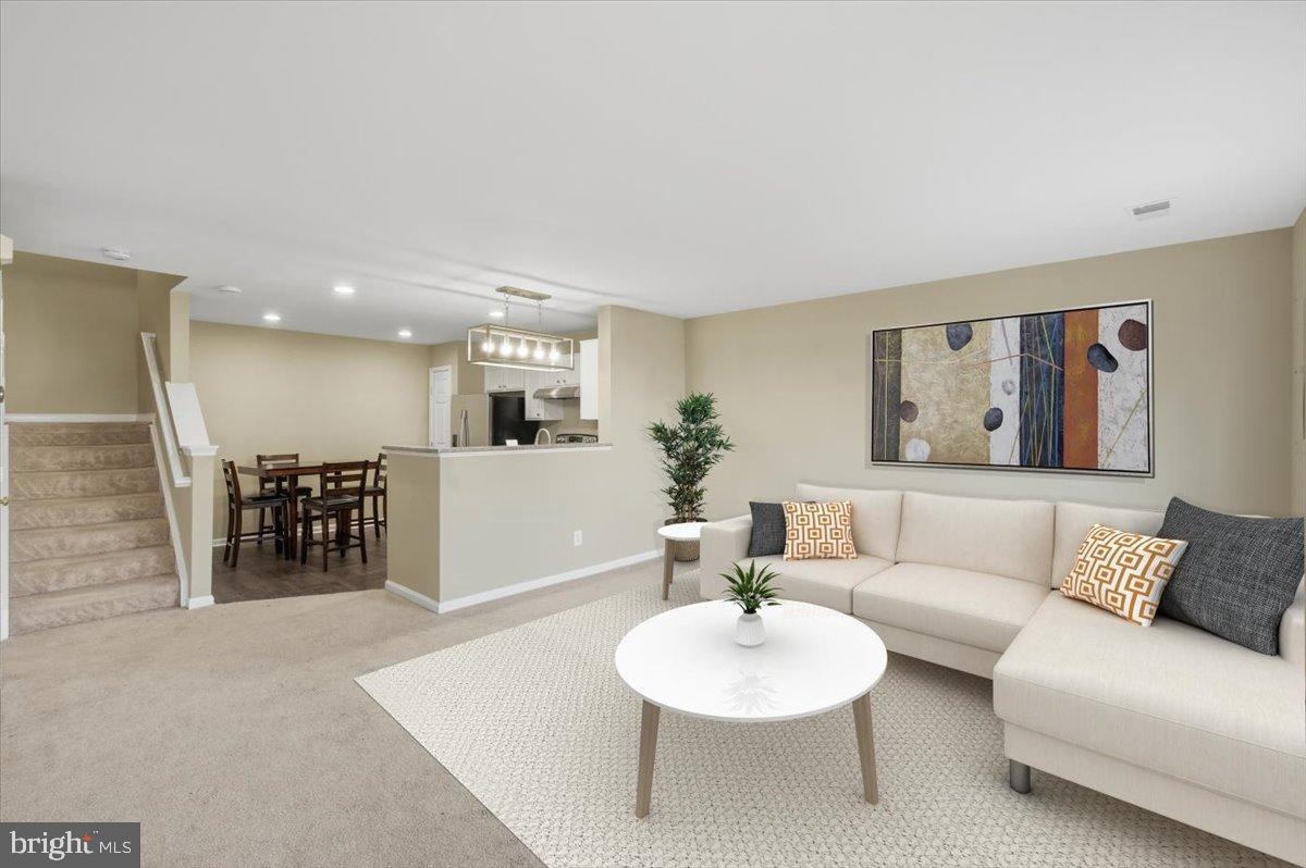 WELLINGTON/CLOVERHILL CONDOS - Residential