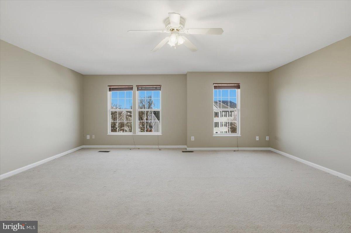 WELLINGTON/CLOVERHILL CONDOS - Residential