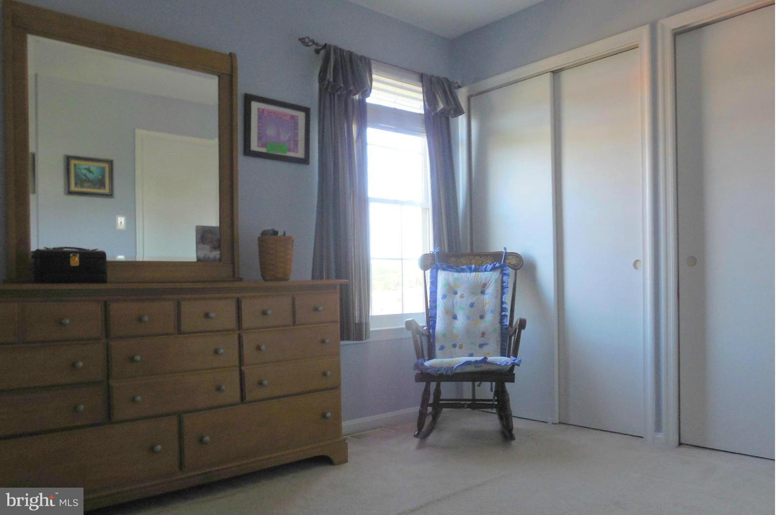 LONGSTREET COMMONS - Residential Lease