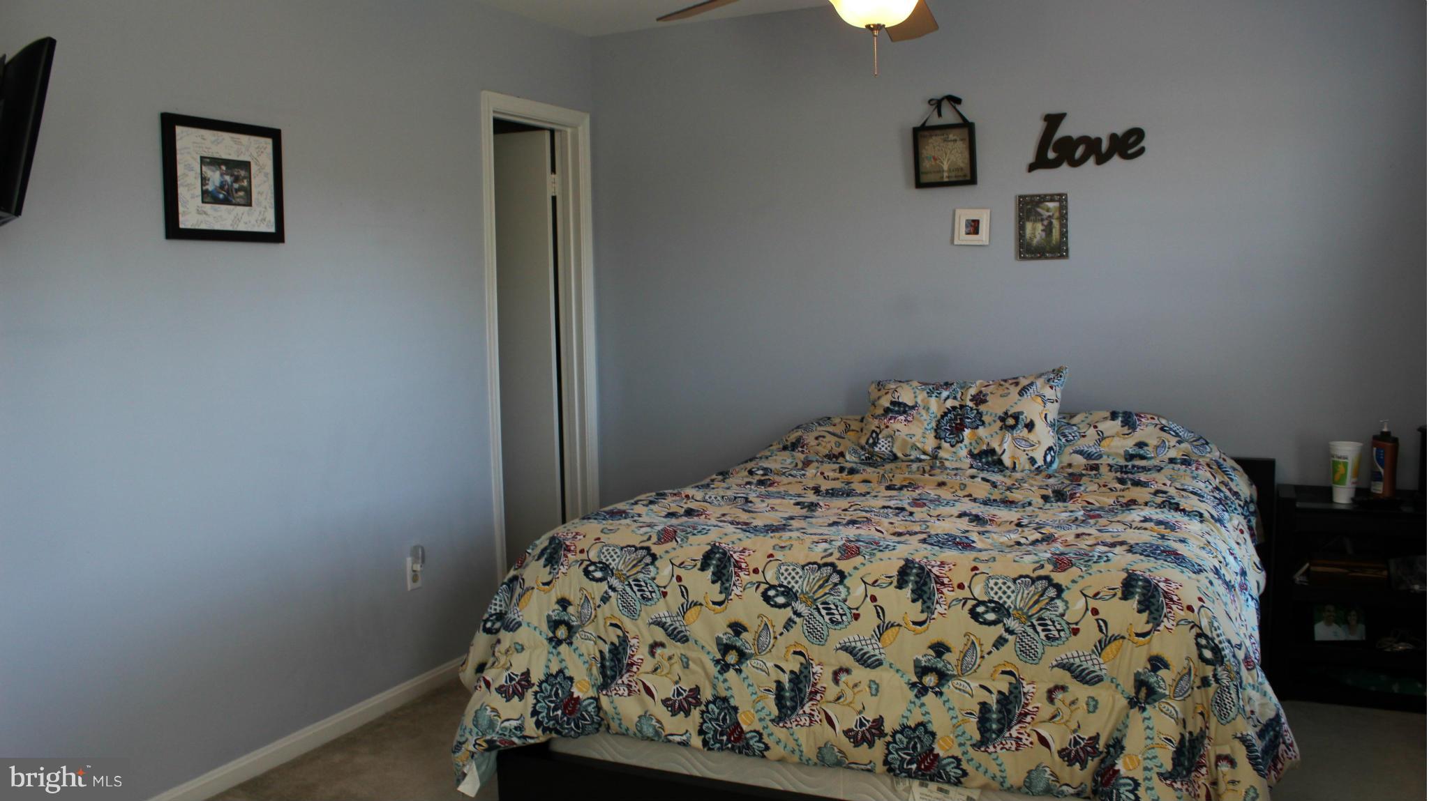 LONGSTREET COMMONS - Residential Lease