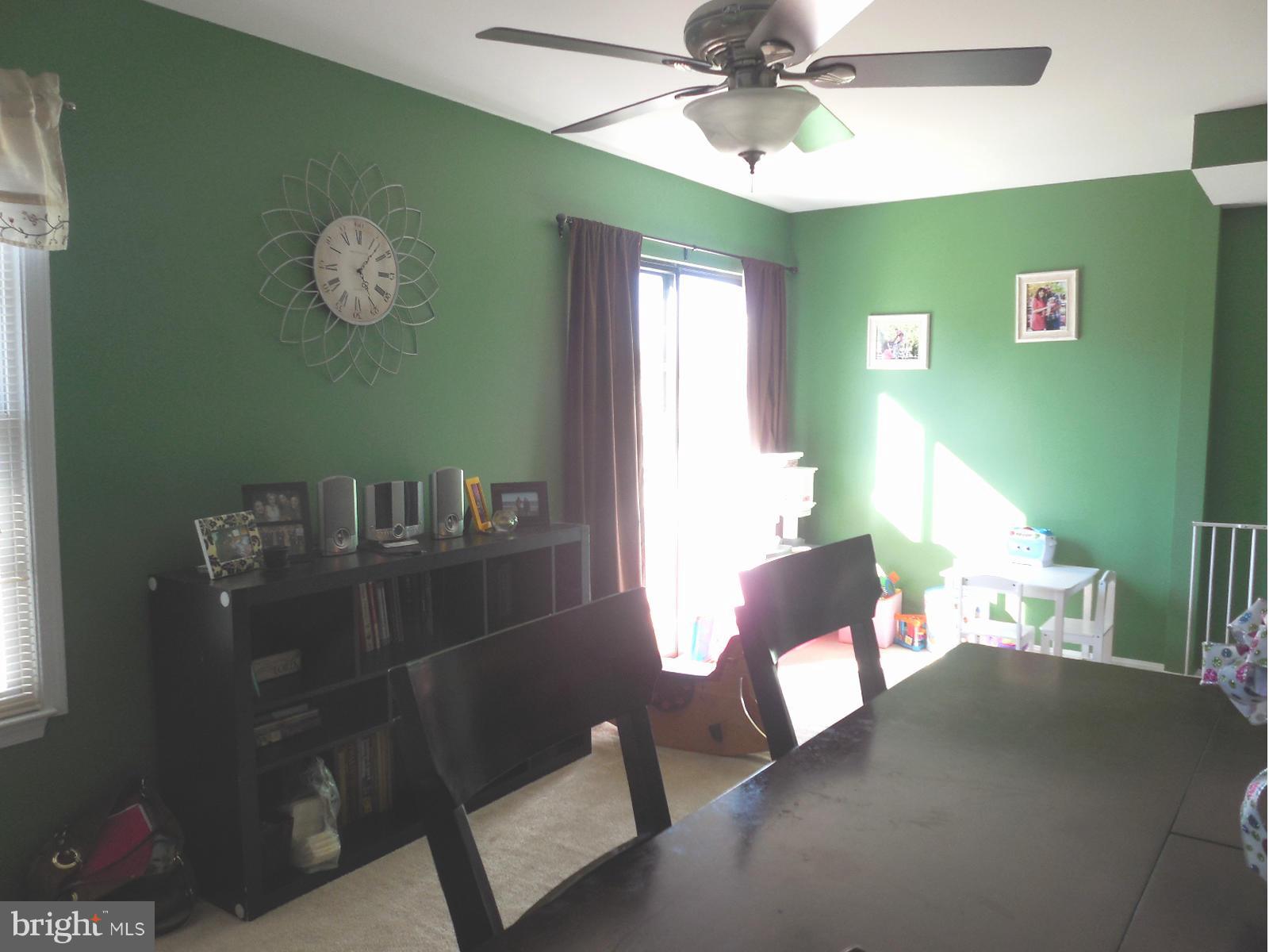 LONGSTREET COMMONS - Residential Lease