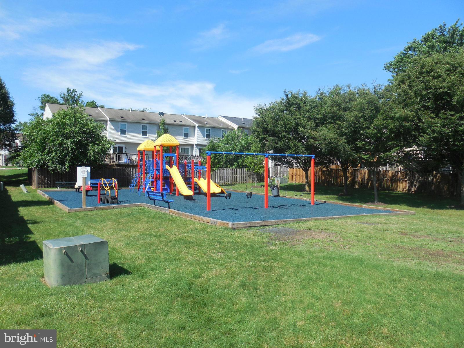 LONGSTREET COMMONS - Residential Lease