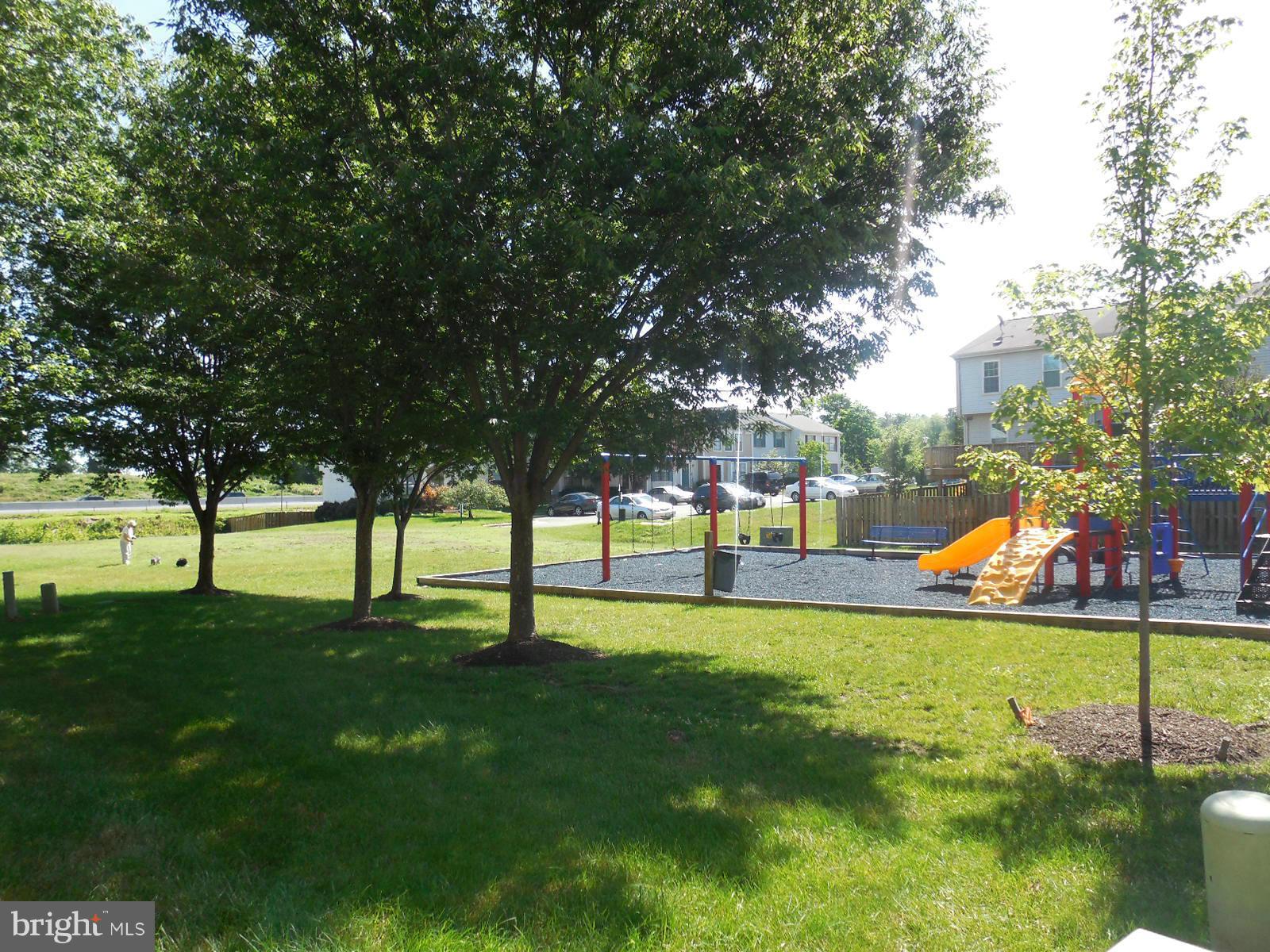 LONGSTREET COMMONS - Residential Lease