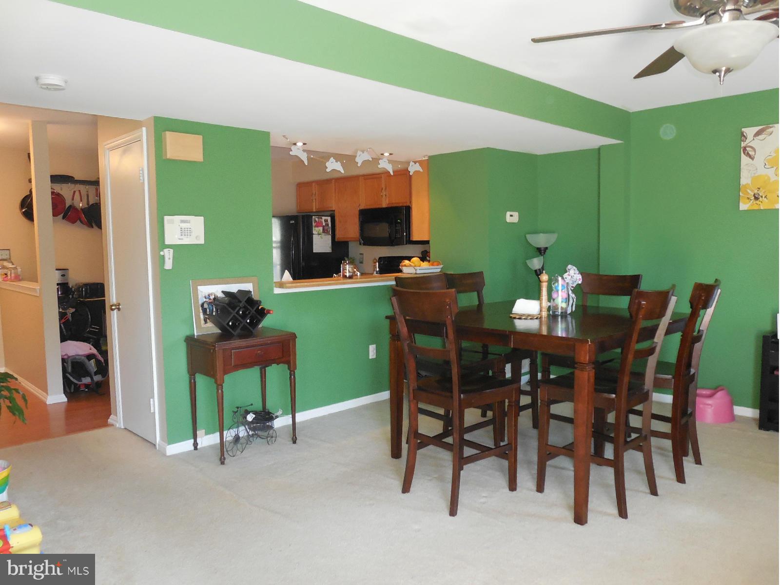 LONGSTREET COMMONS - Residential Lease