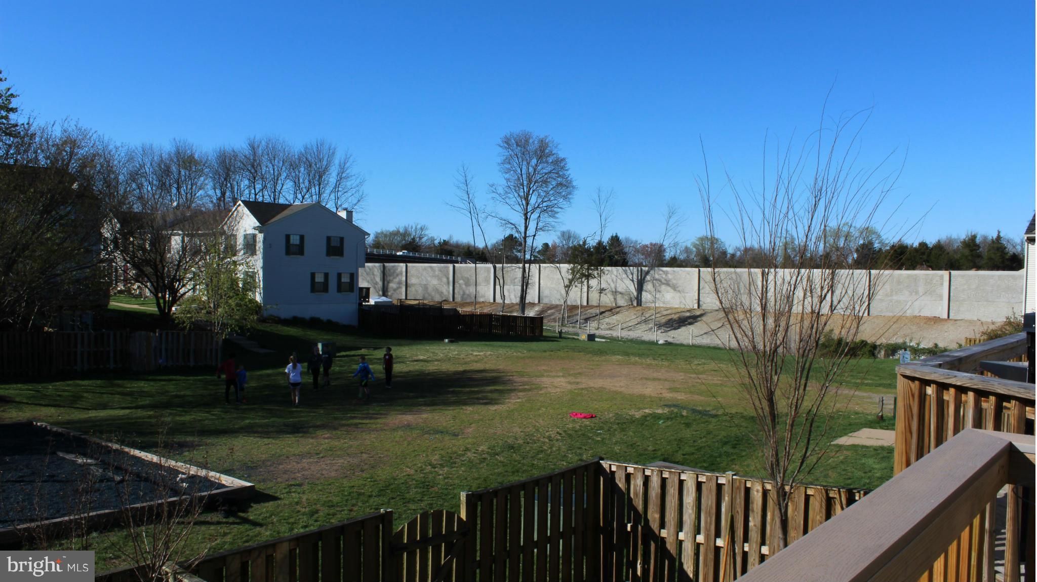 LONGSTREET COMMONS - Residential Lease