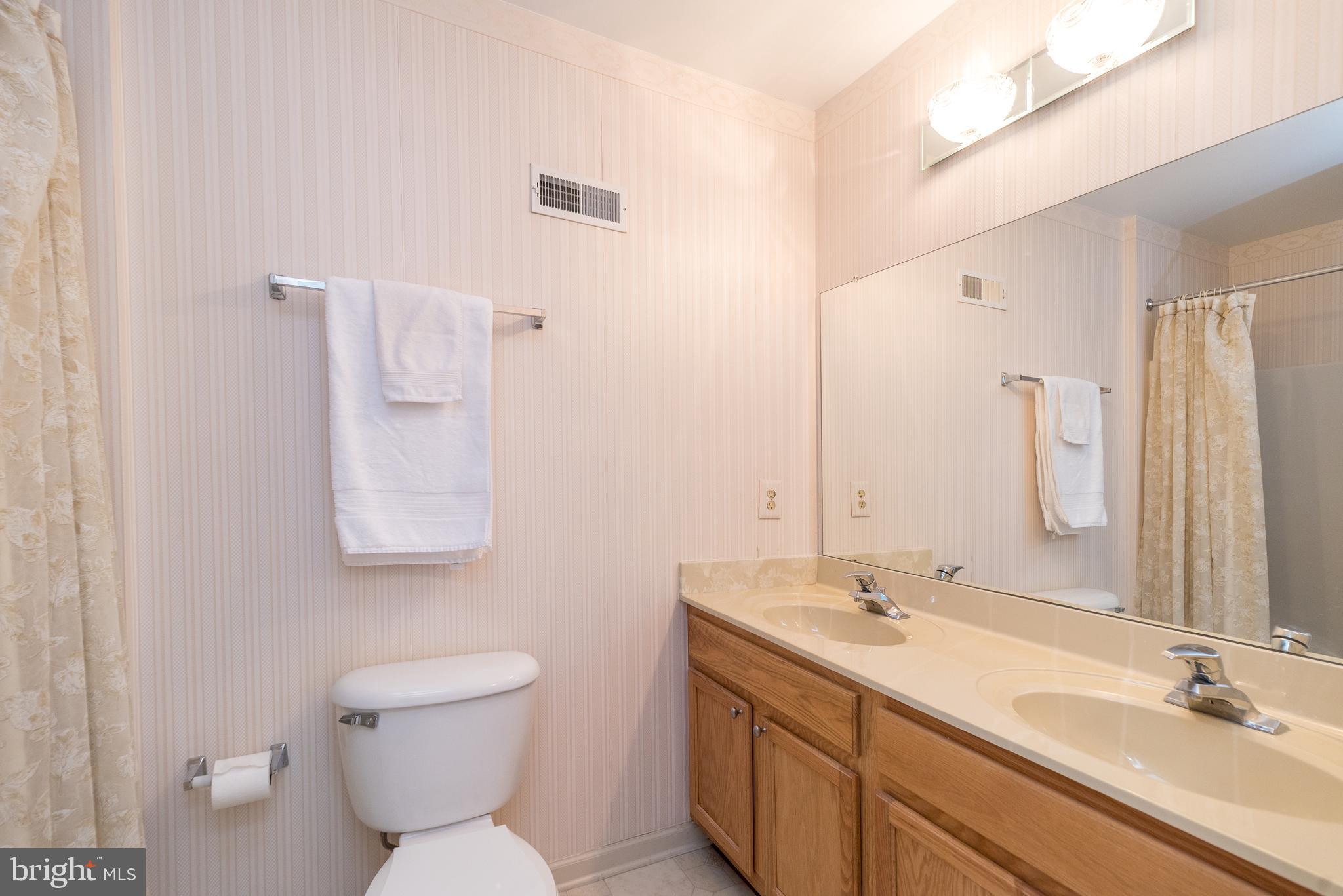 HAMPTON GREEN - Residential