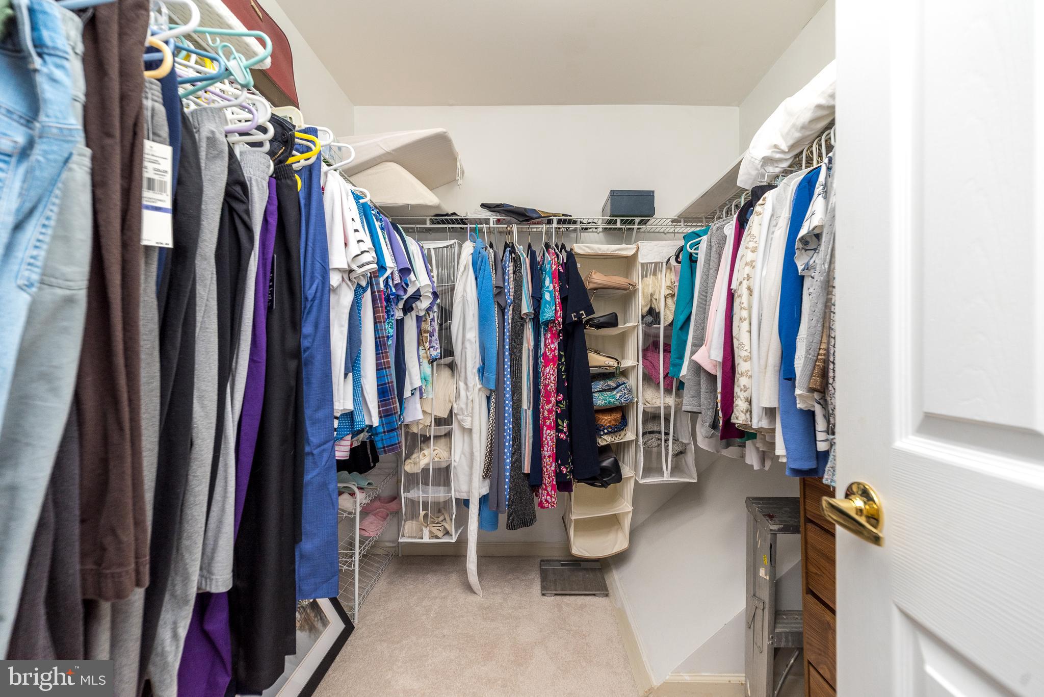 HAMPTON GREEN - Residential