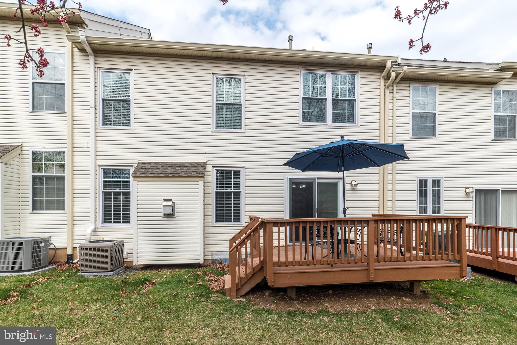 HAMPTON GREEN - Residential