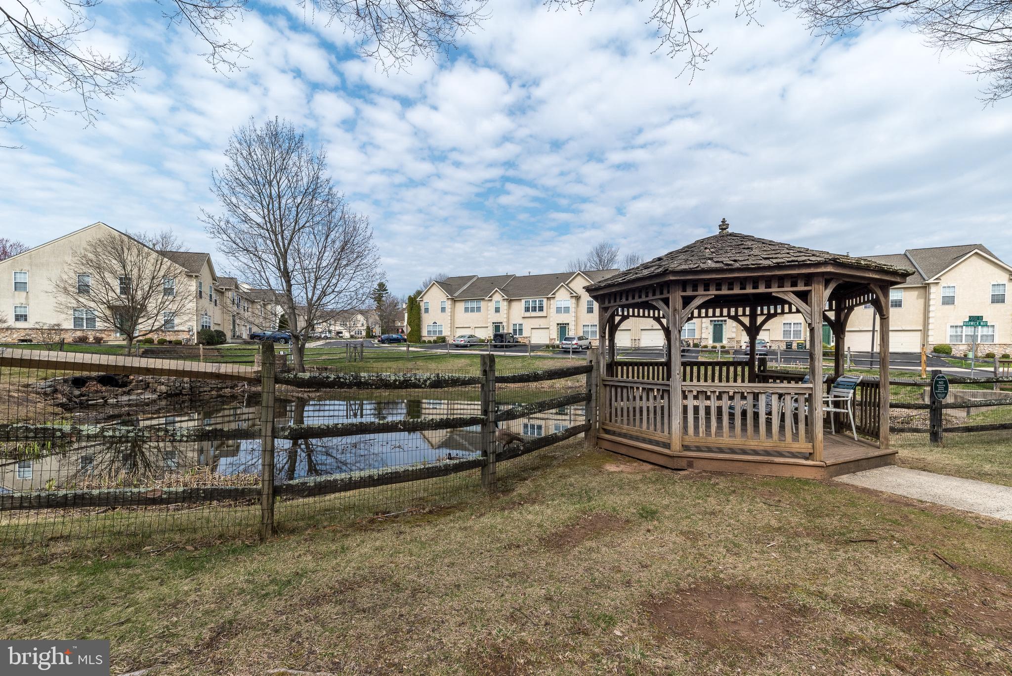 HAMPTON GREEN - Residential