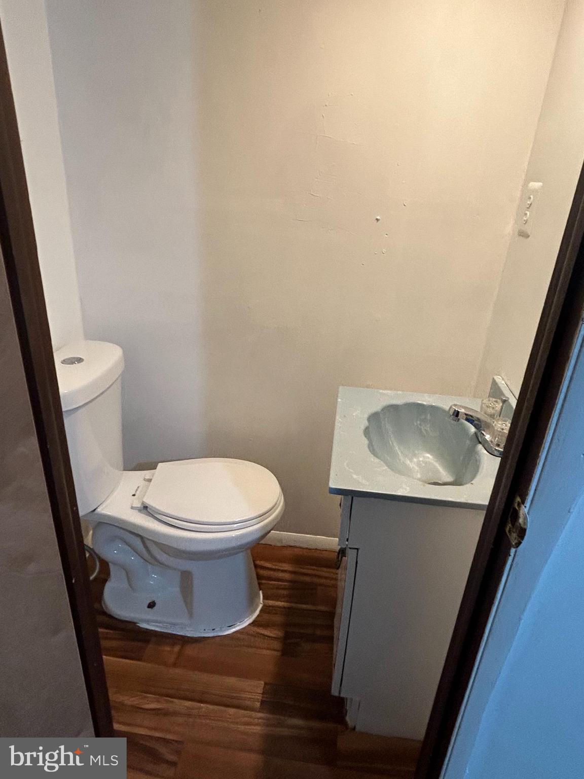 OVERBROOK - Residential Lease