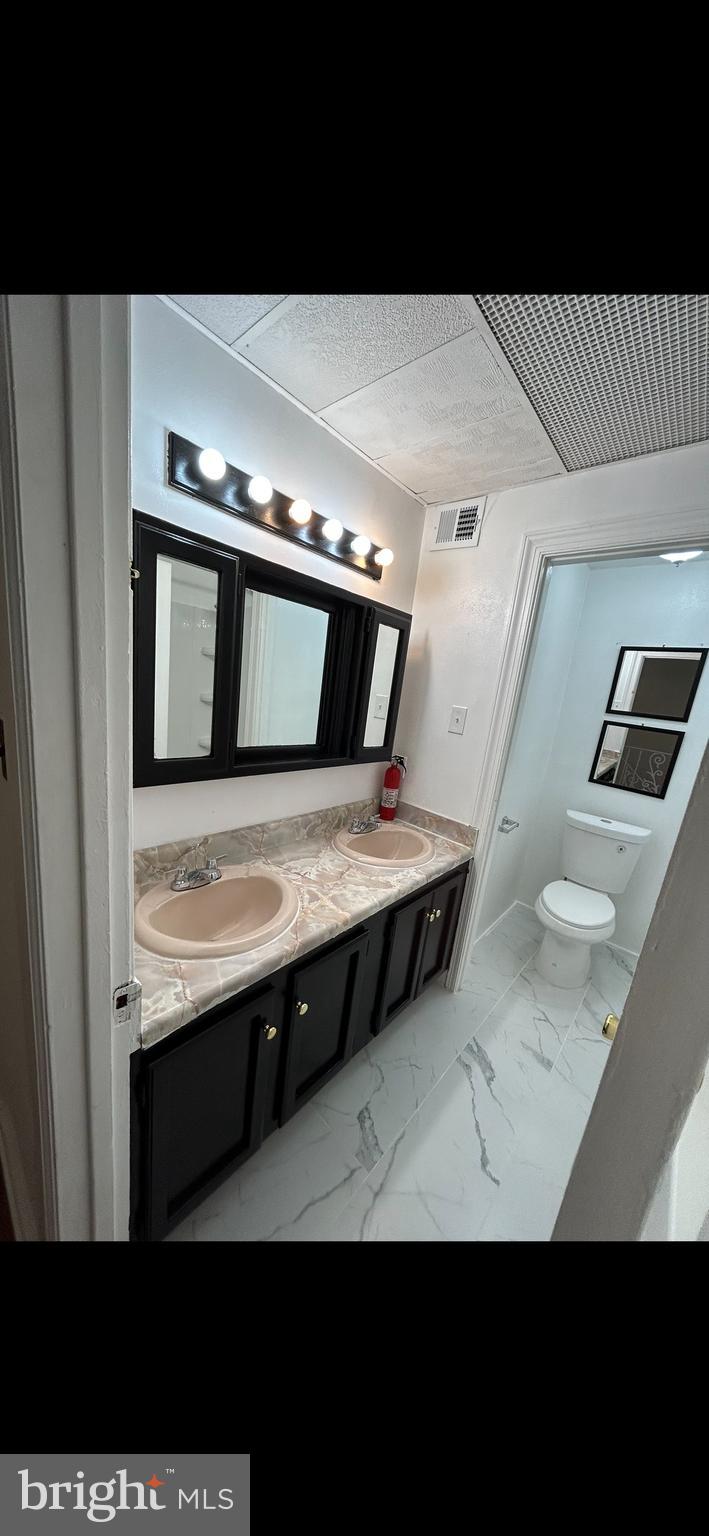 OVERBROOK - Residential Lease