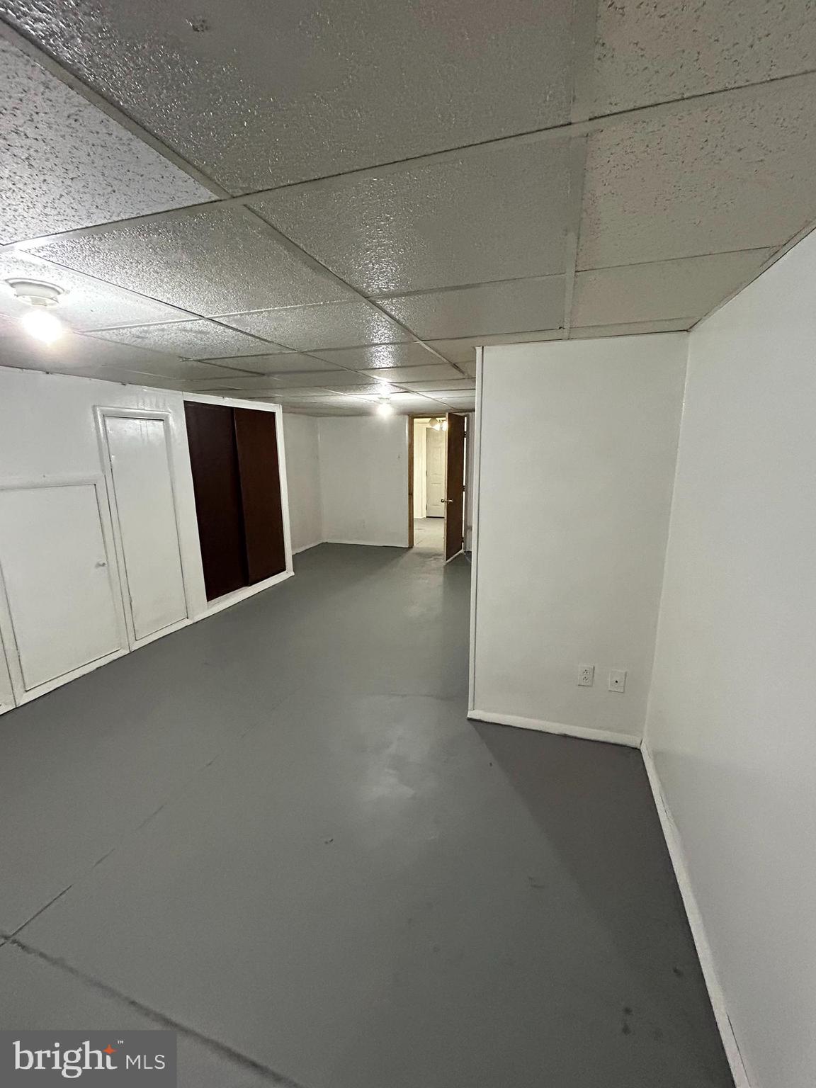 OVERBROOK - Residential Lease
