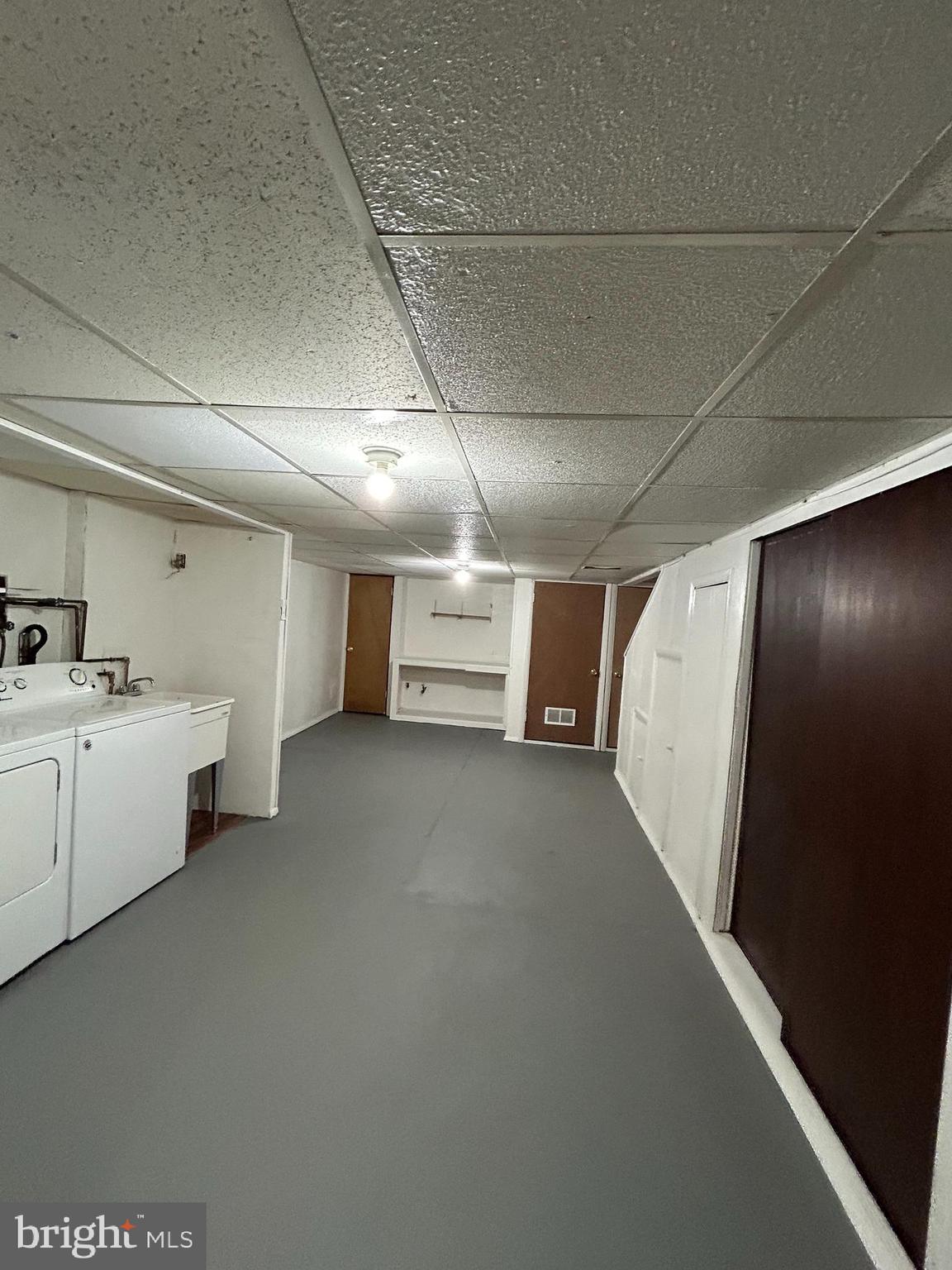 OVERBROOK - Residential Lease