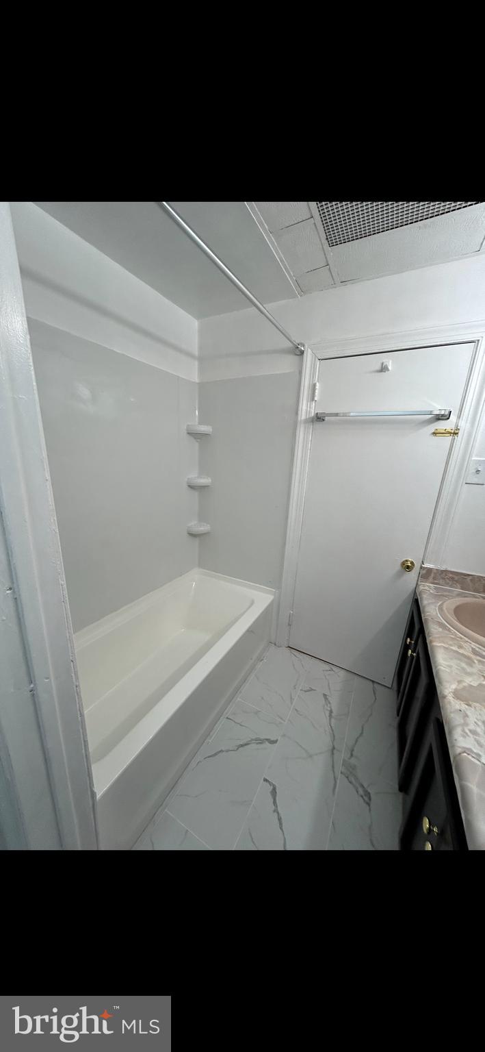 OVERBROOK - Residential Lease