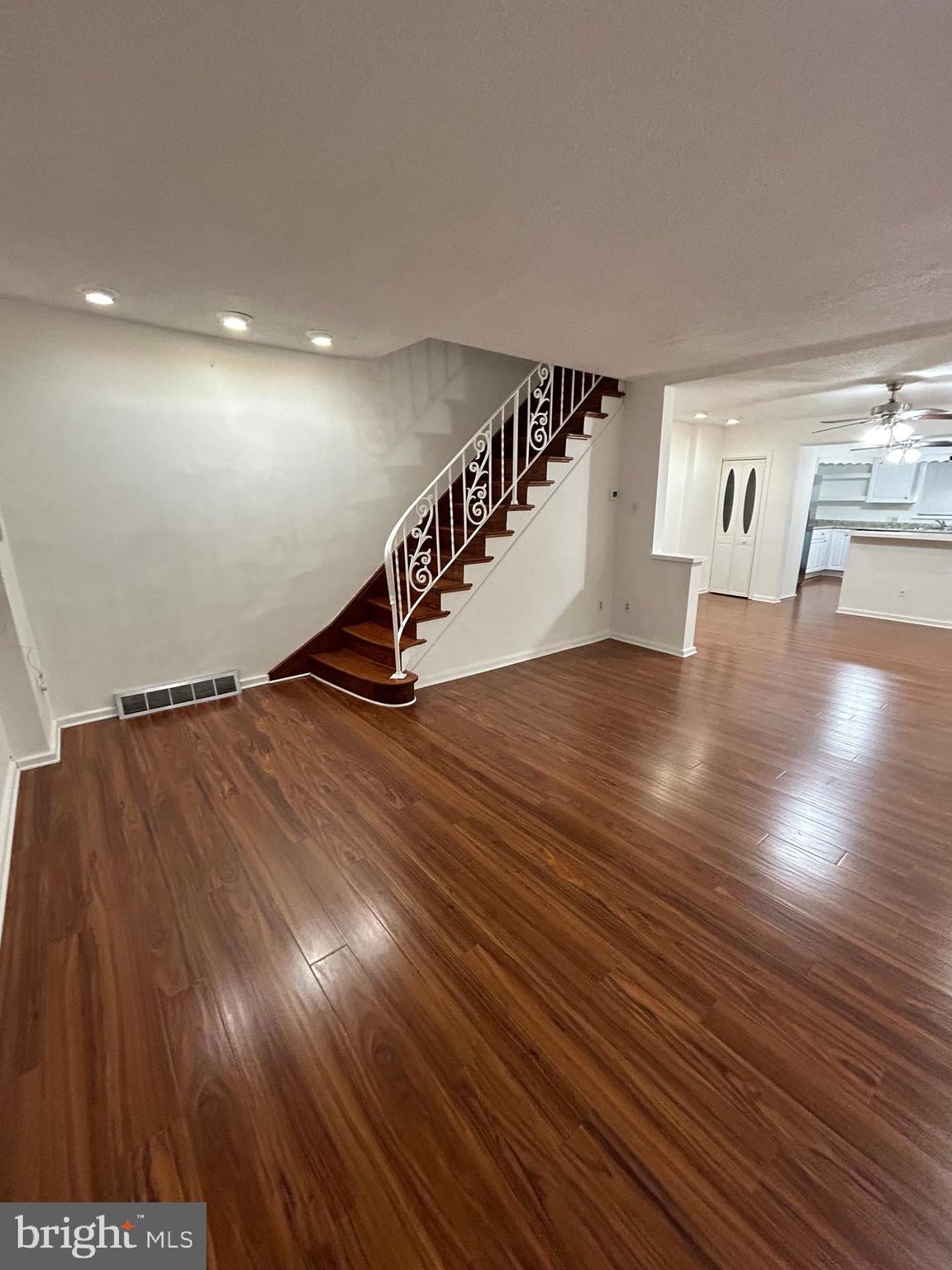 OVERBROOK - Residential Lease
